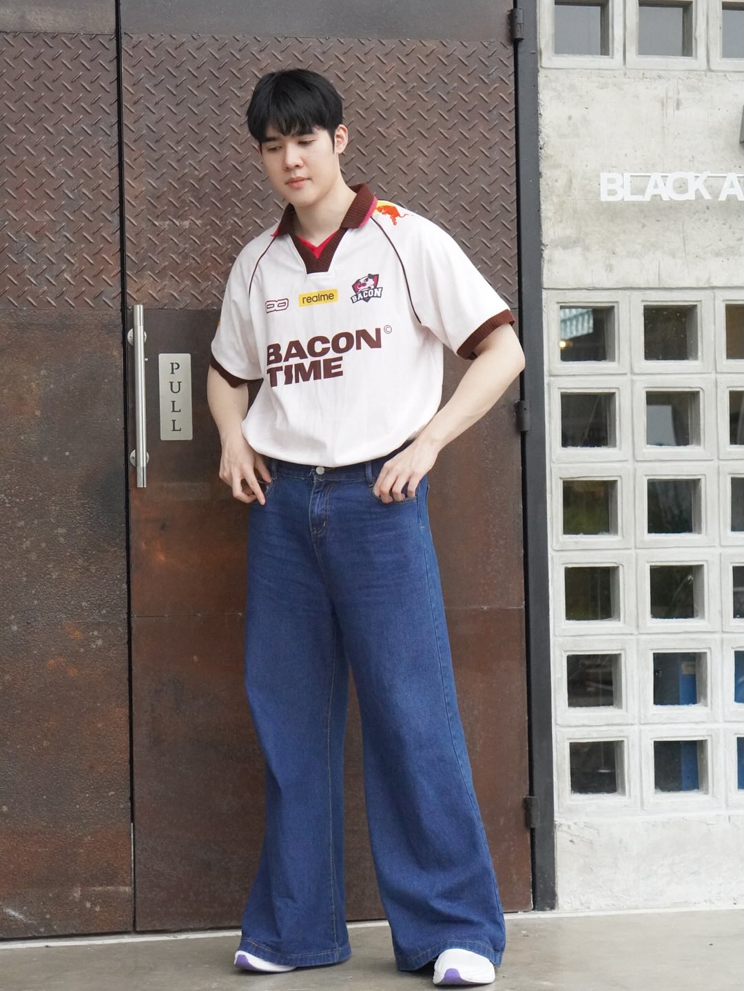 เฟริสท์ - ภาราดา ชัชวาลโชติกุล