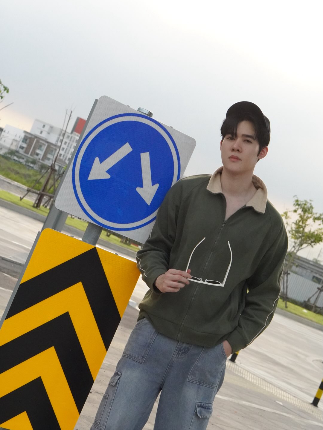 เฟริสท์ - ภาราดา ชัชวาลโชติกุล