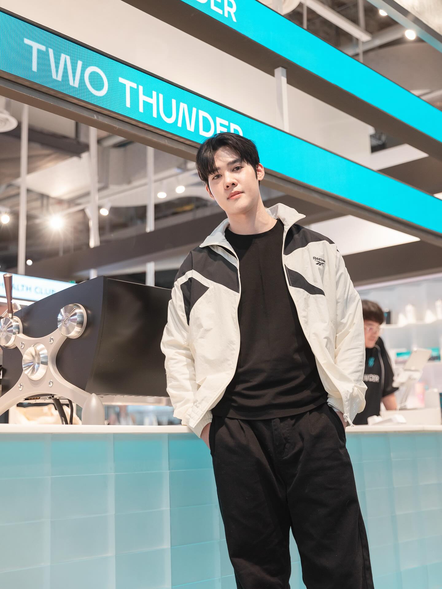 เฟริสท์ - ภาราดา ชัชวาลโชติกุล