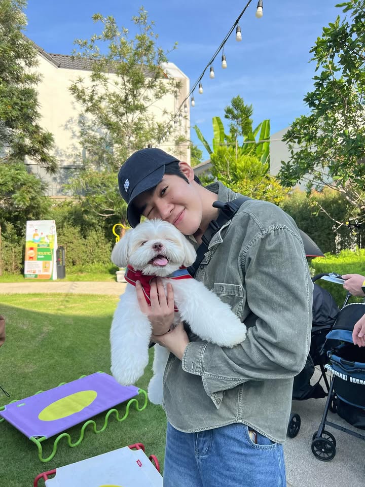 เฟริสท์ - ภาราดา ชัชวาลโชติกุล