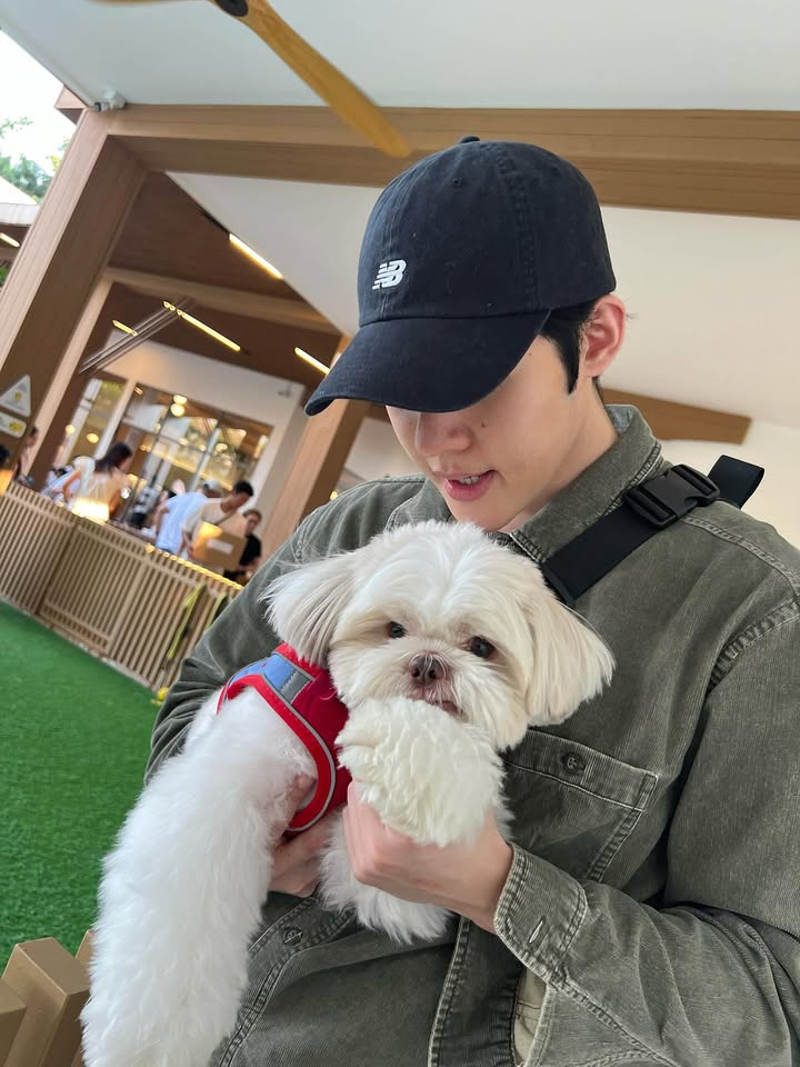 เฟริสท์ - ภาราดา ชัชวาลโชติกุล