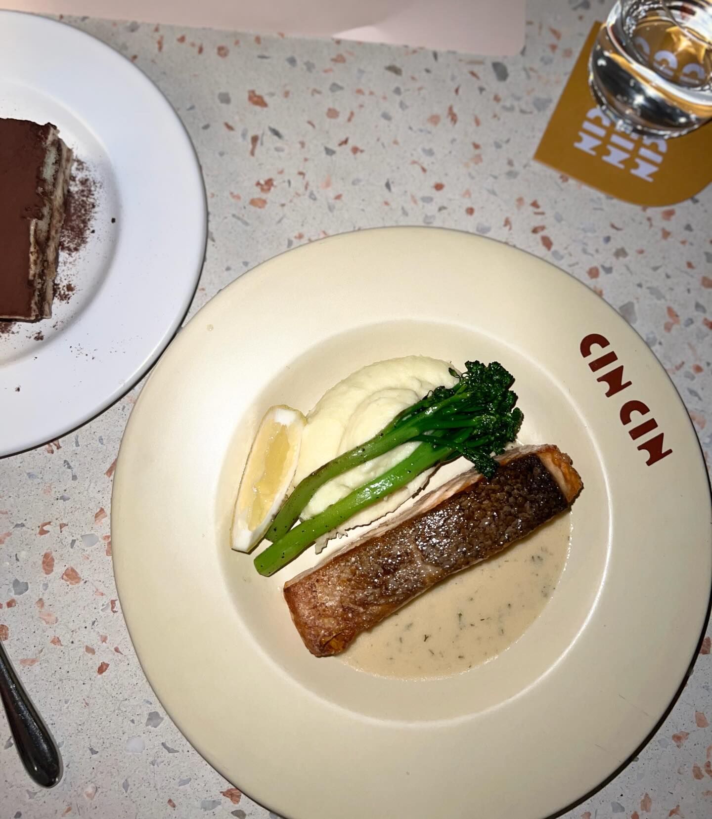 เฟริสท์ - ภาราดา ชัชวาลโชติกุล