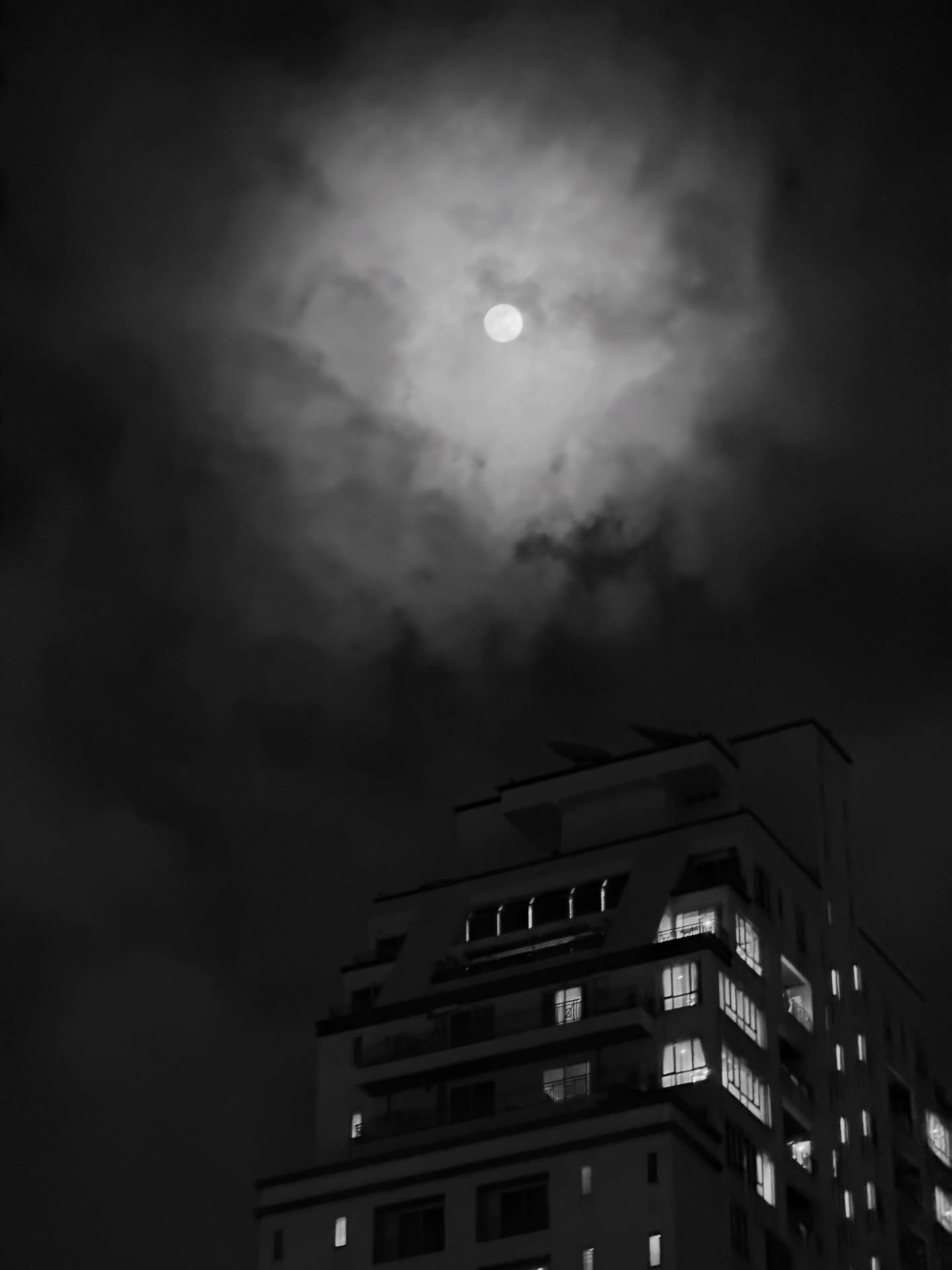 ไบร์ท - นรภัทร วิไลพันธุ์