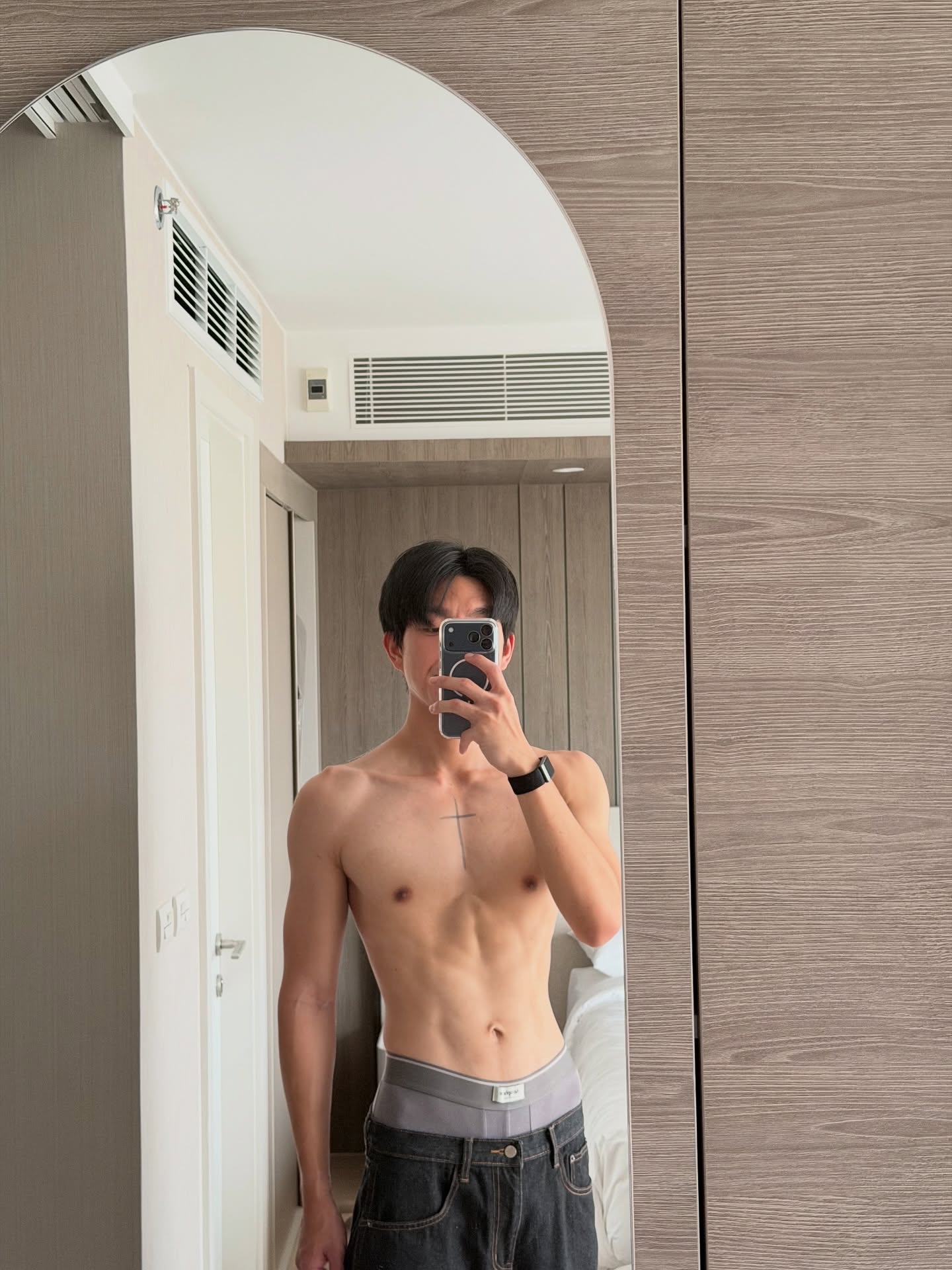 ไบร์ท - นรภัทร วิไลพันธุ์