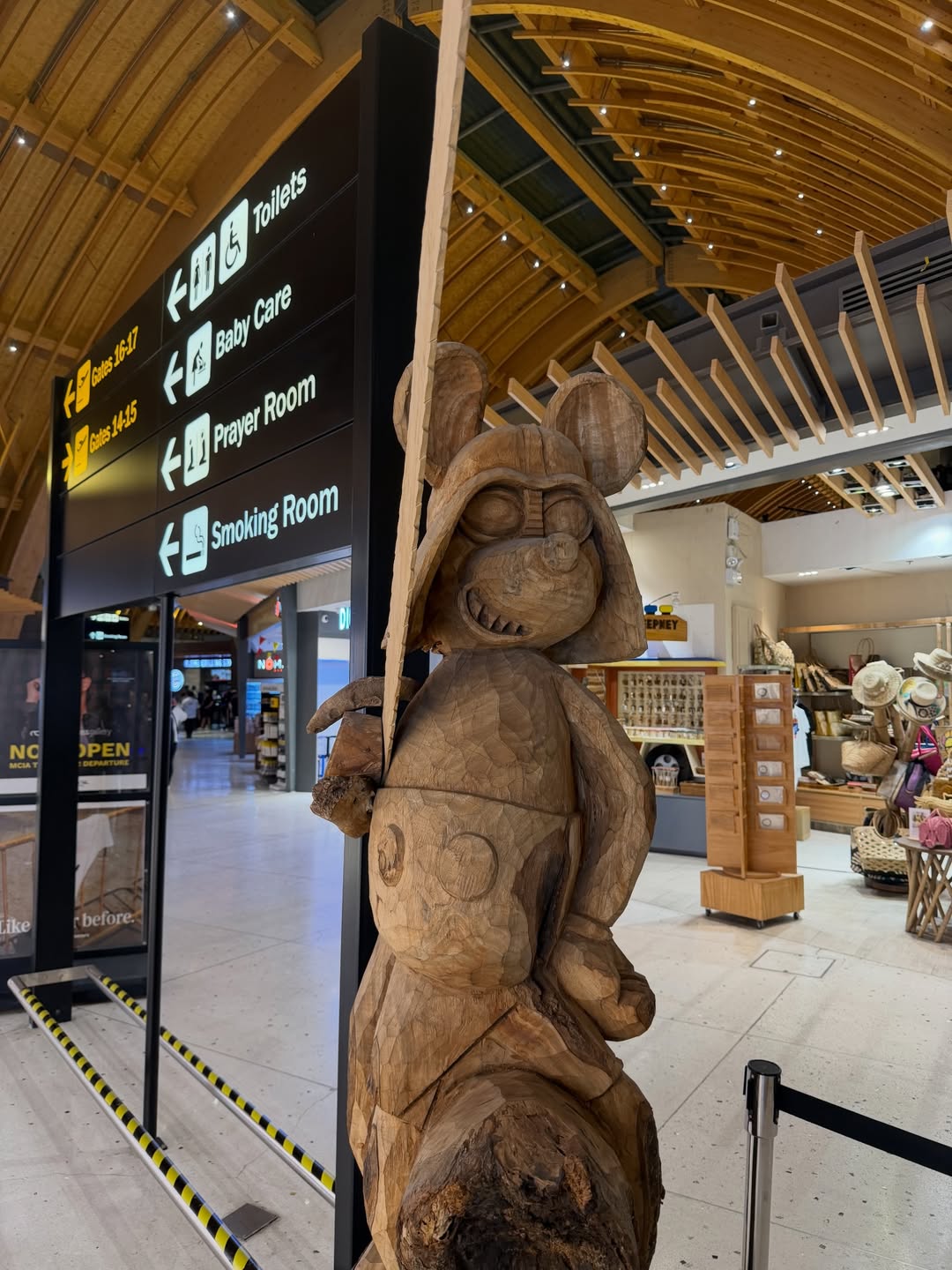 ไบร์ท - นรภัทร วิไลพันธุ์