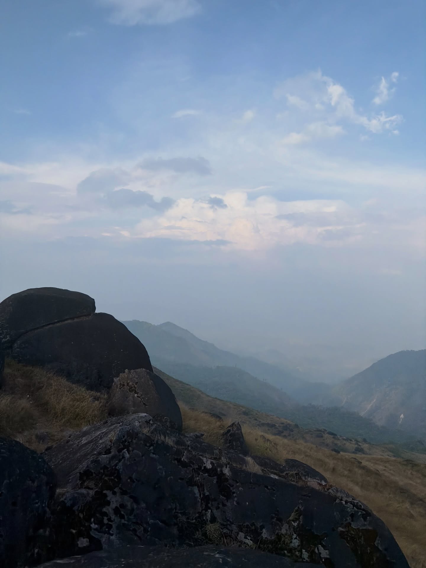 ไบร์ท - นรภัทร วิไลพันธุ์