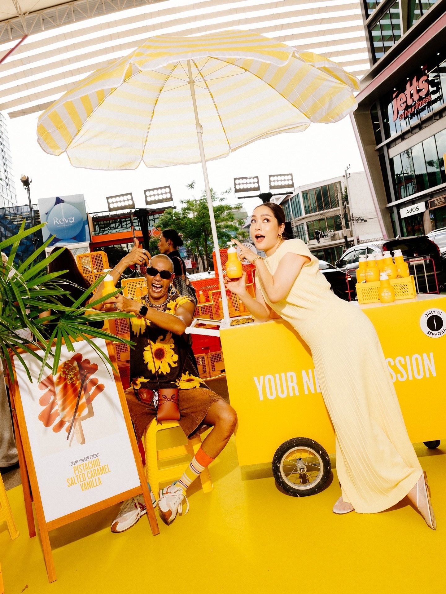 โมเม - นภัสสร บุรณศิริ