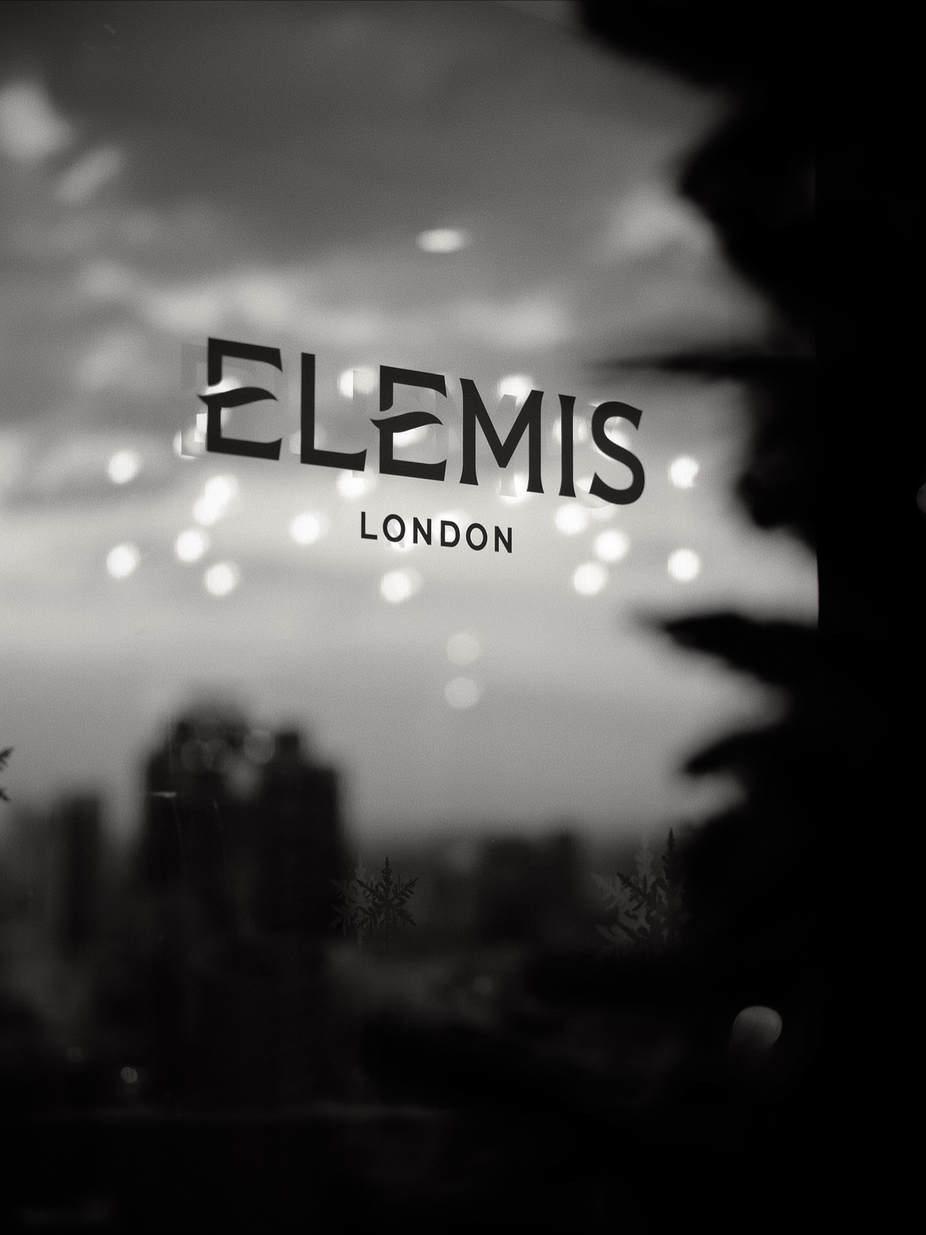 โมเม - นภัสสร บุรณศิริ