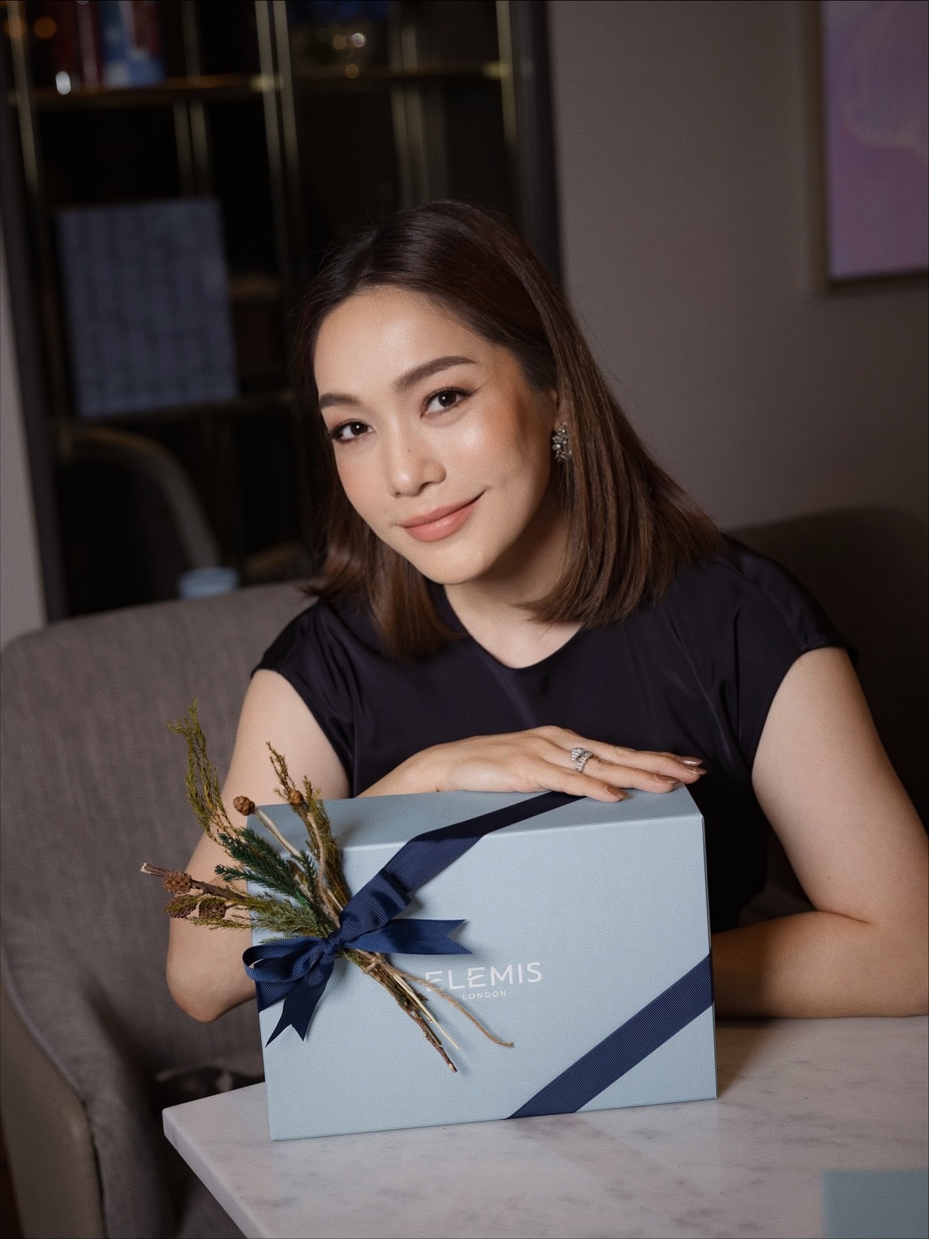 โมเม - นภัสสร บุรณศิริ