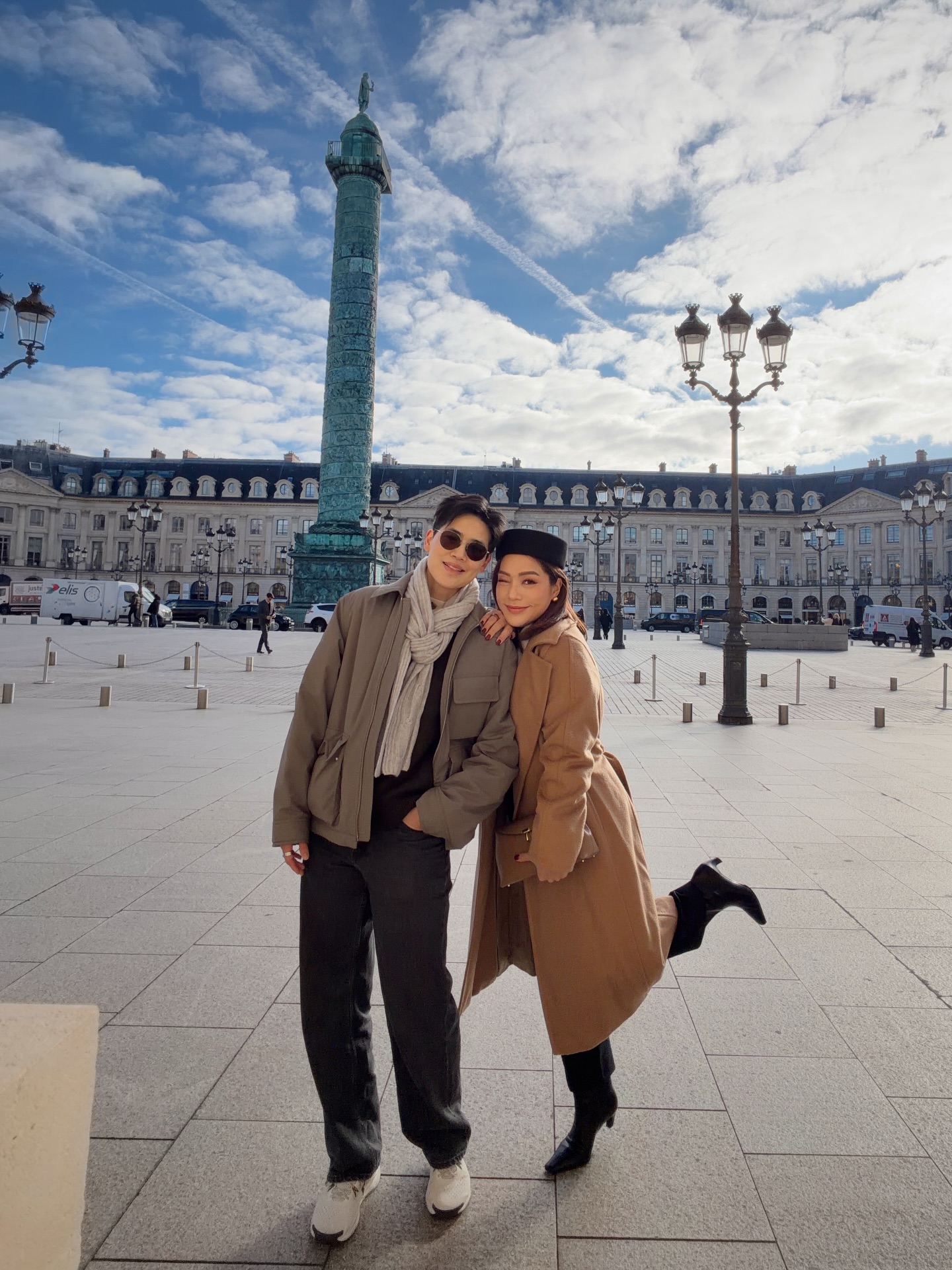 โมเม - นภัสสร บุรณศิริ