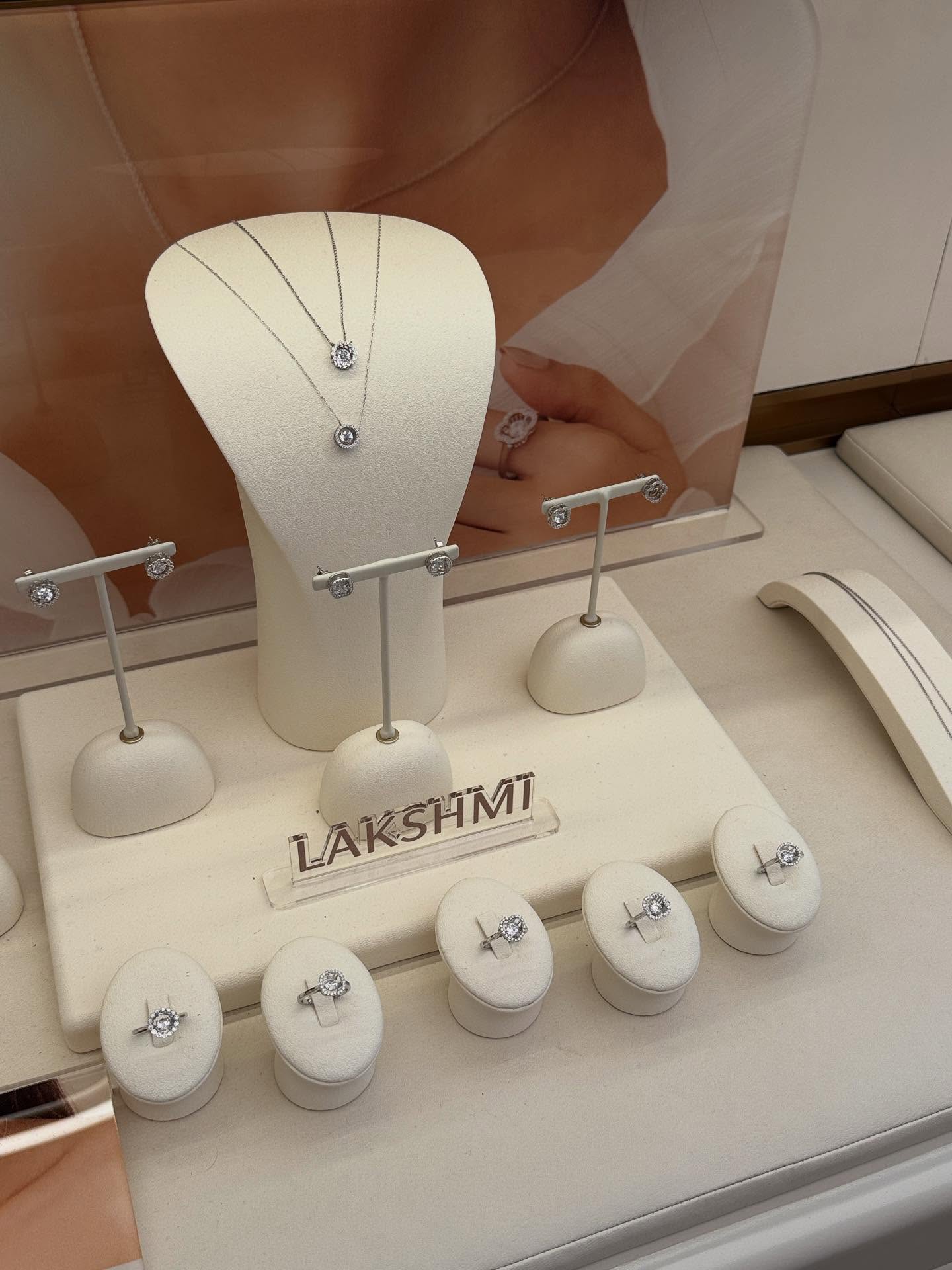 พรีม - รณิดา เตชสิทธิ์