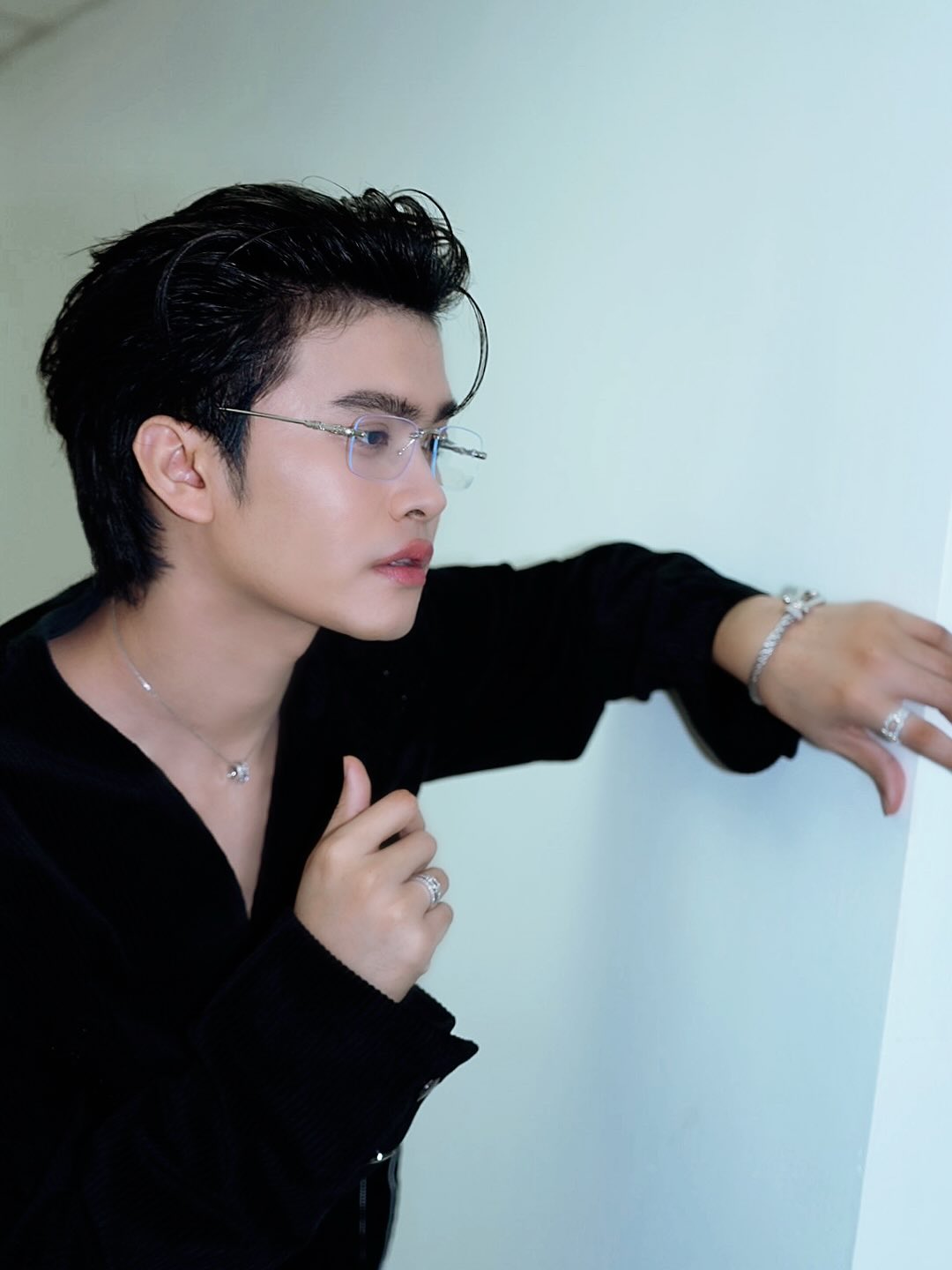 นนท์ - ธนนท์ จำเริญ