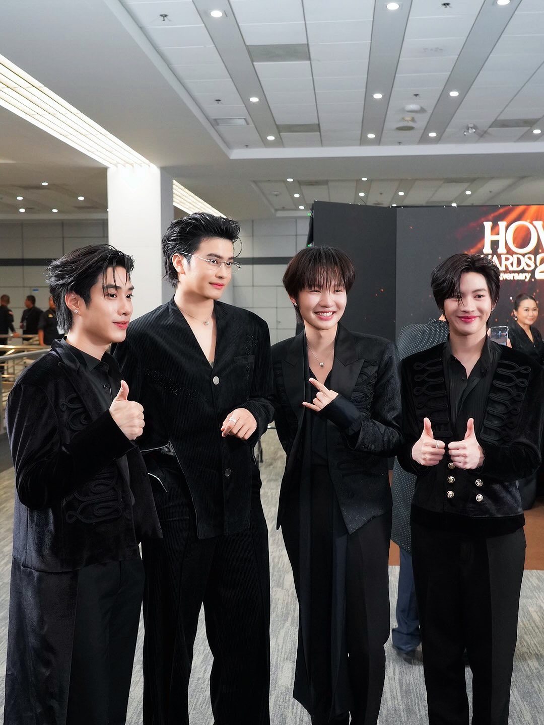 นนท์ - ธนนท์ จำเริญ