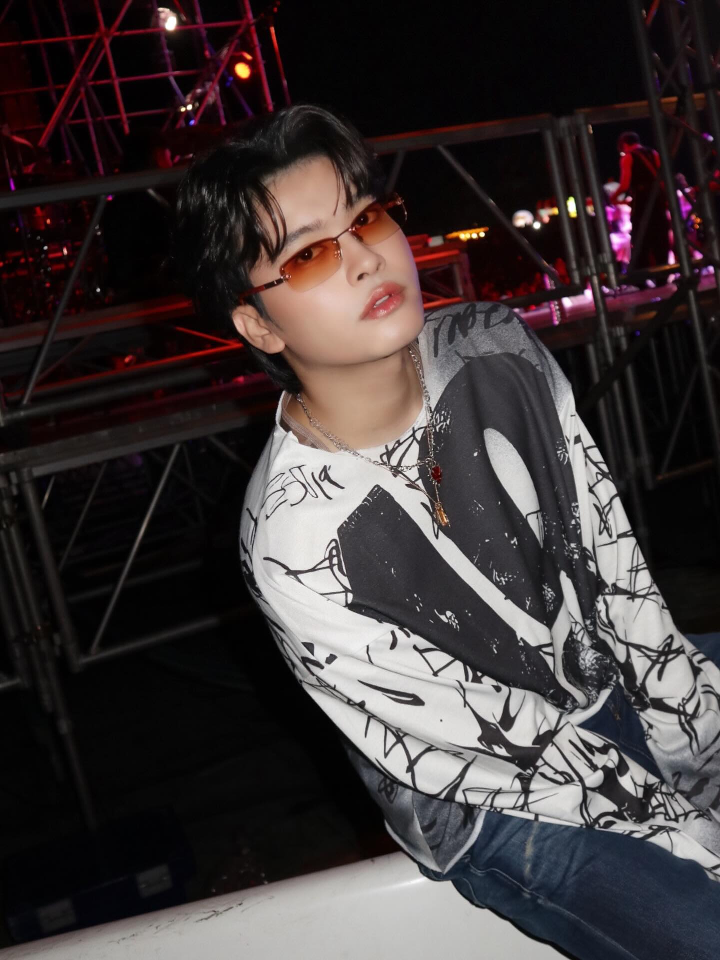 นนท์ - ธนนท์ จำเริญ