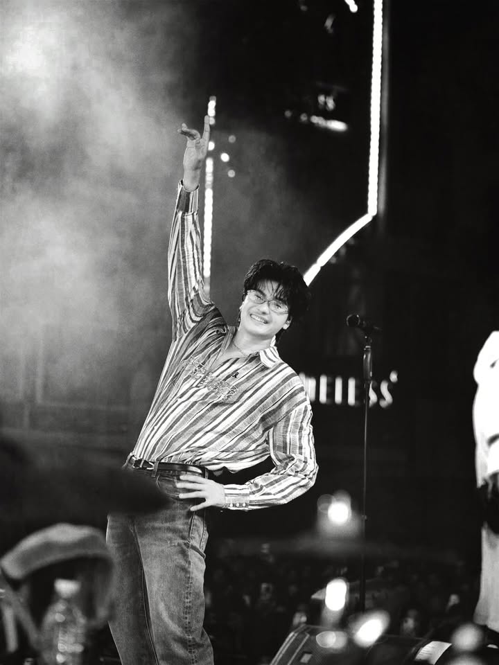 นนท์ - ธนนท์ จำเริญ