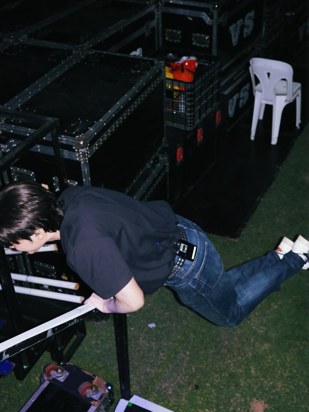 นนท์ - ธนนท์ จำเริญ