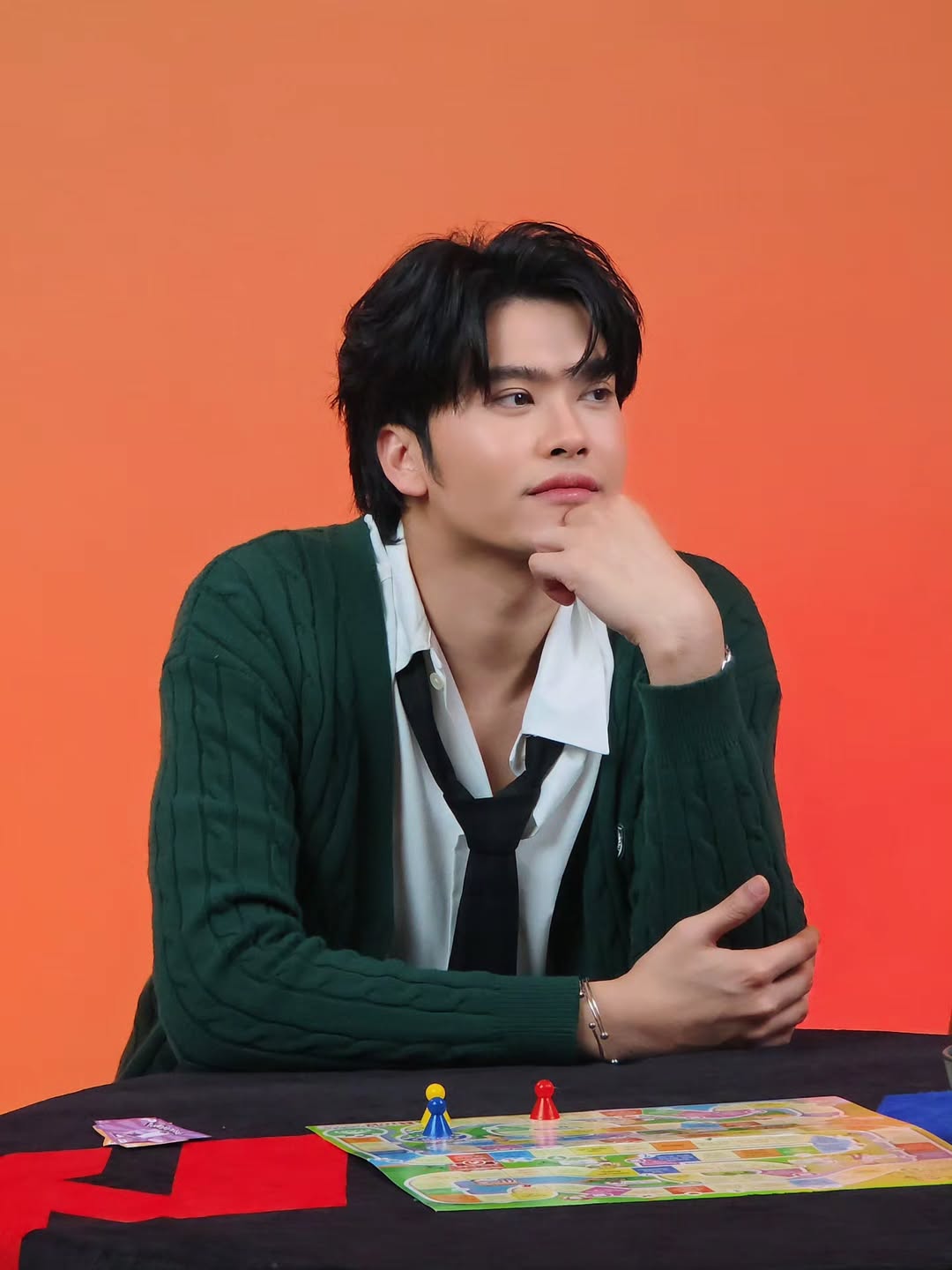 นนท์ - ธนนท์ จำเริญ