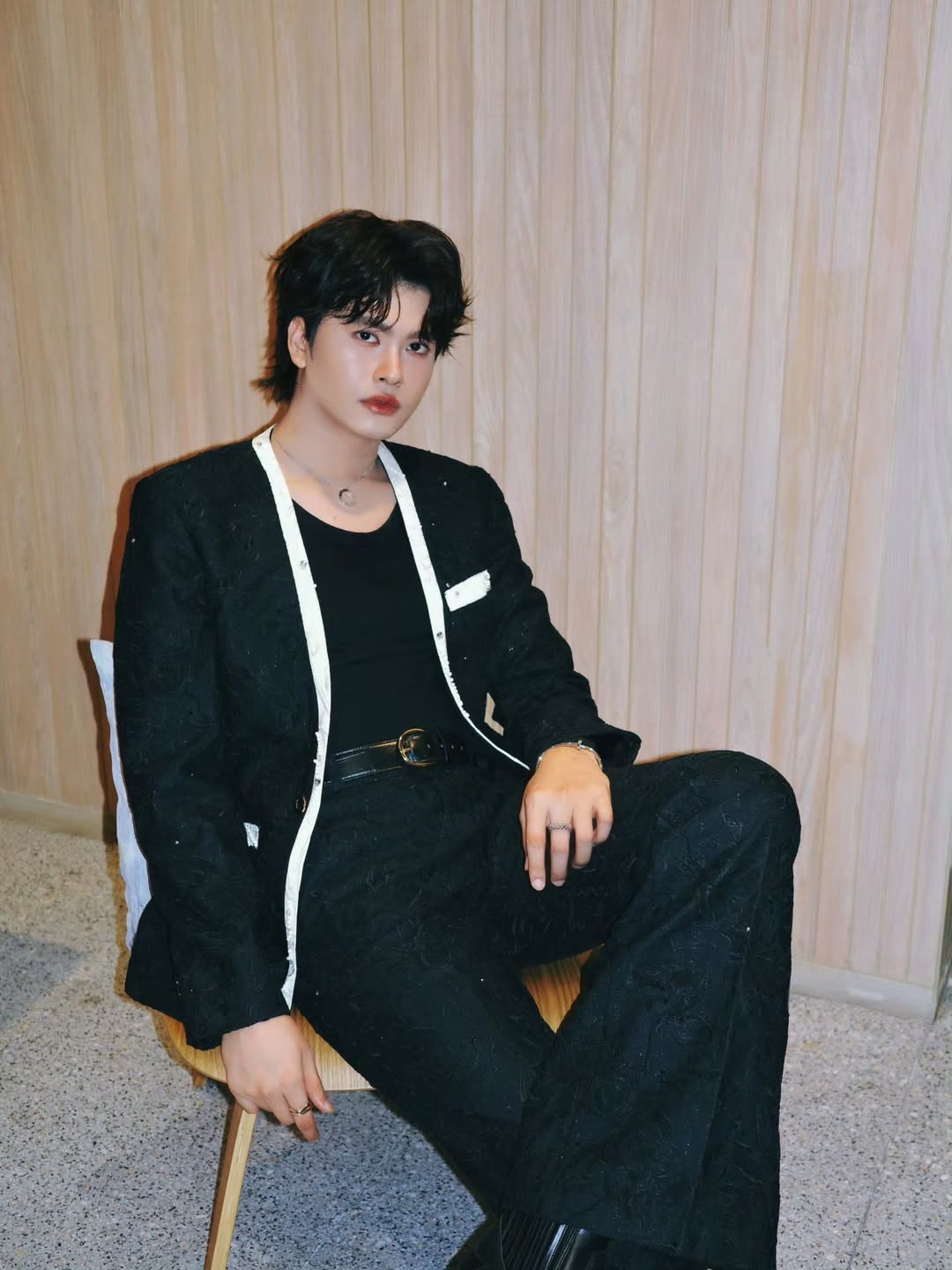 นนท์ - ธนนท์ จำเริญ