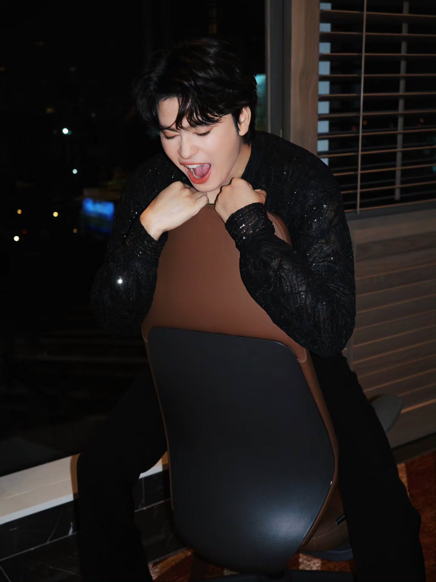 นนท์ - ธนนท์ จำเริญ