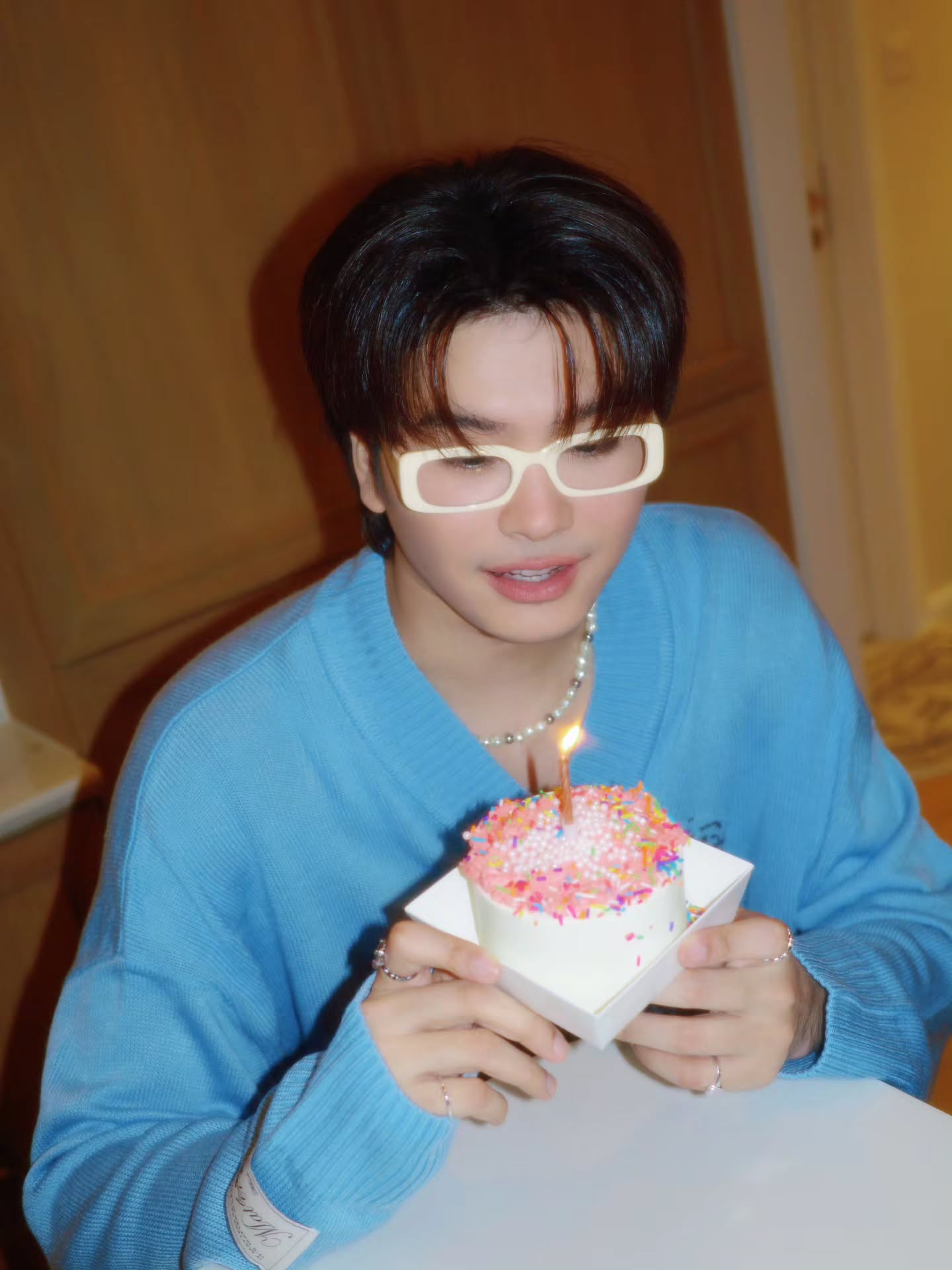 นนท์ - ธนนท์ จำเริญ