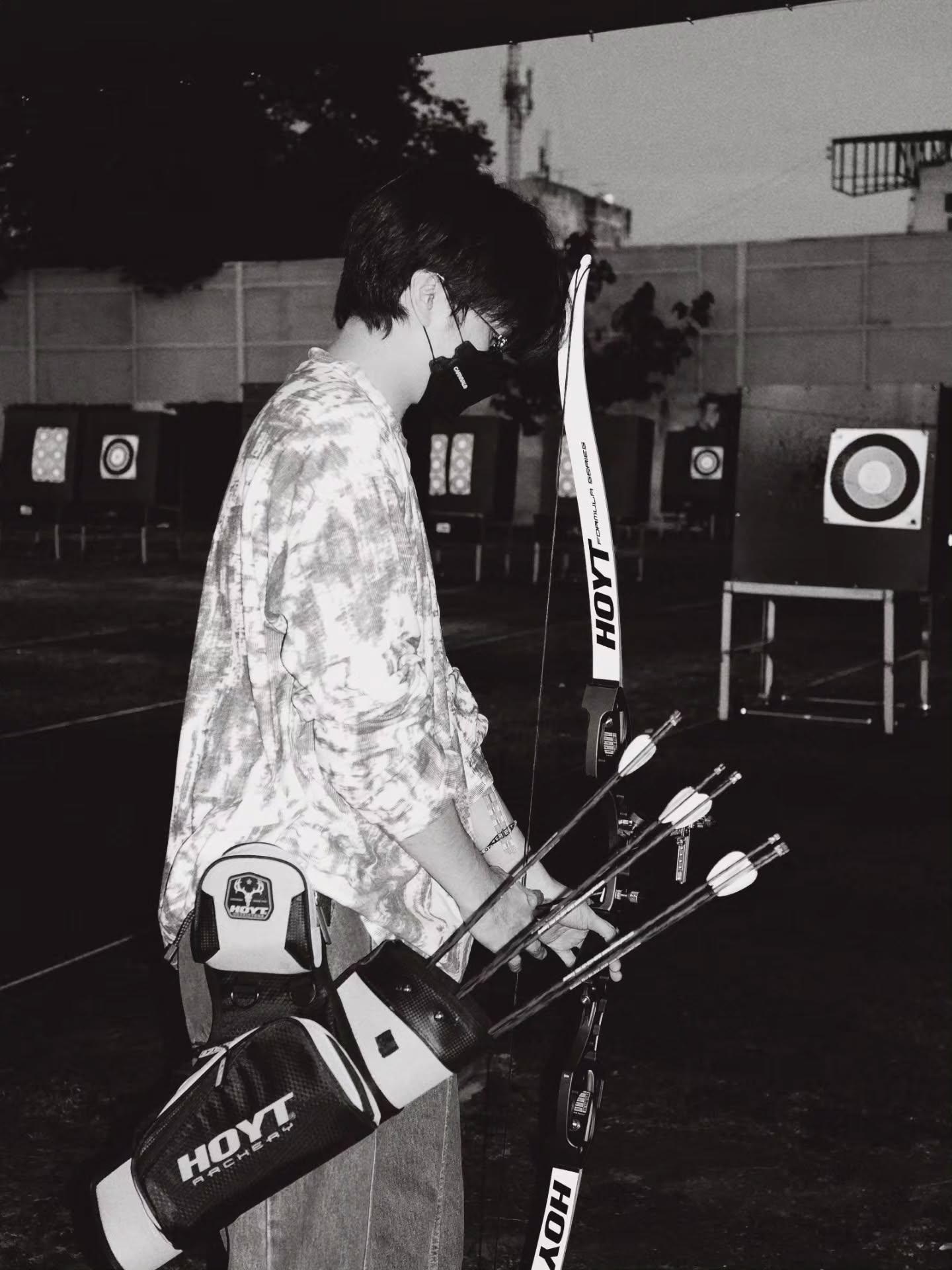 นนท์ - ธนนท์ จำเริญ