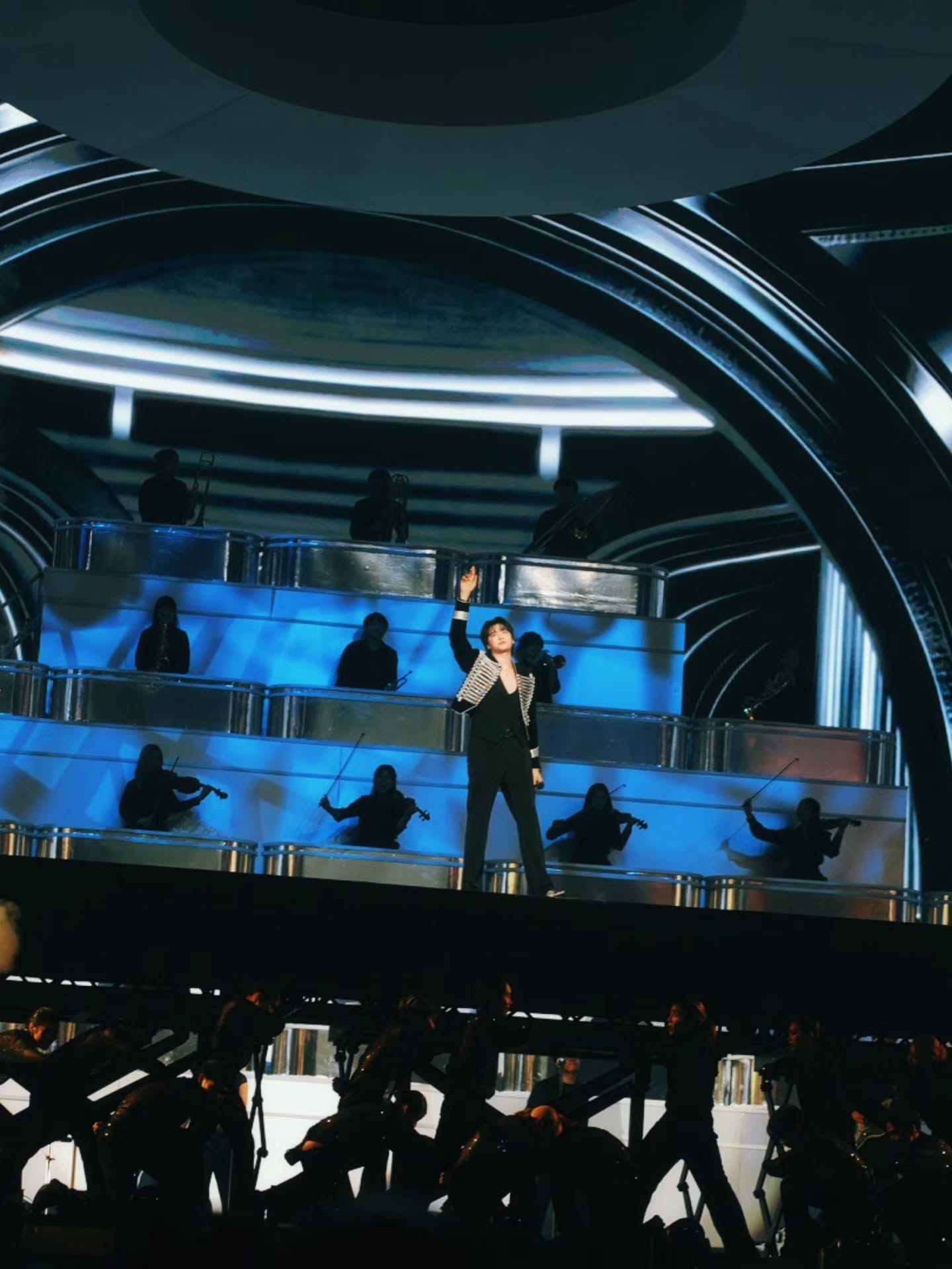 นนท์ - ธนนท์ จำเริญ