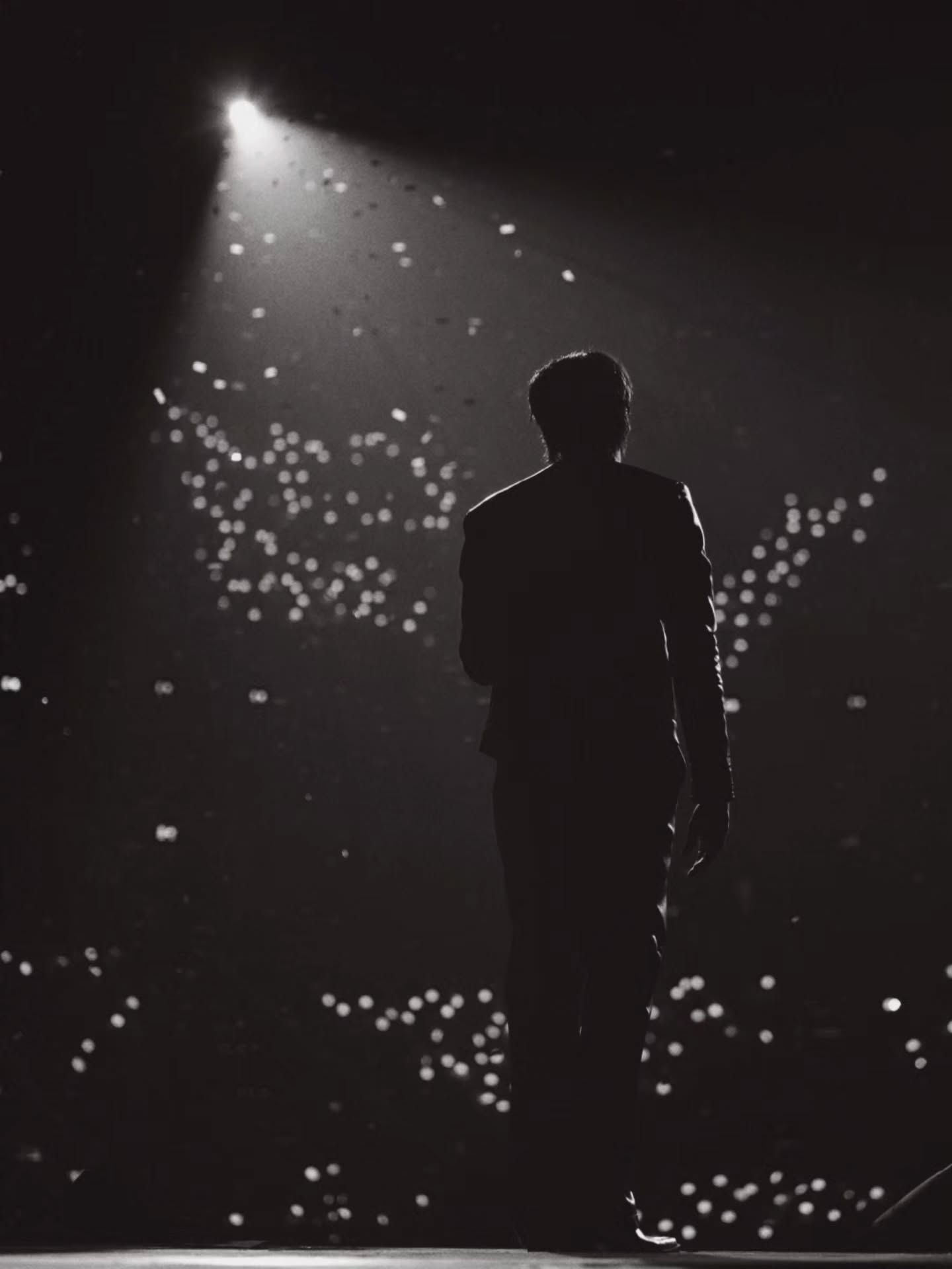 นนท์ - ธนนท์ จำเริญ