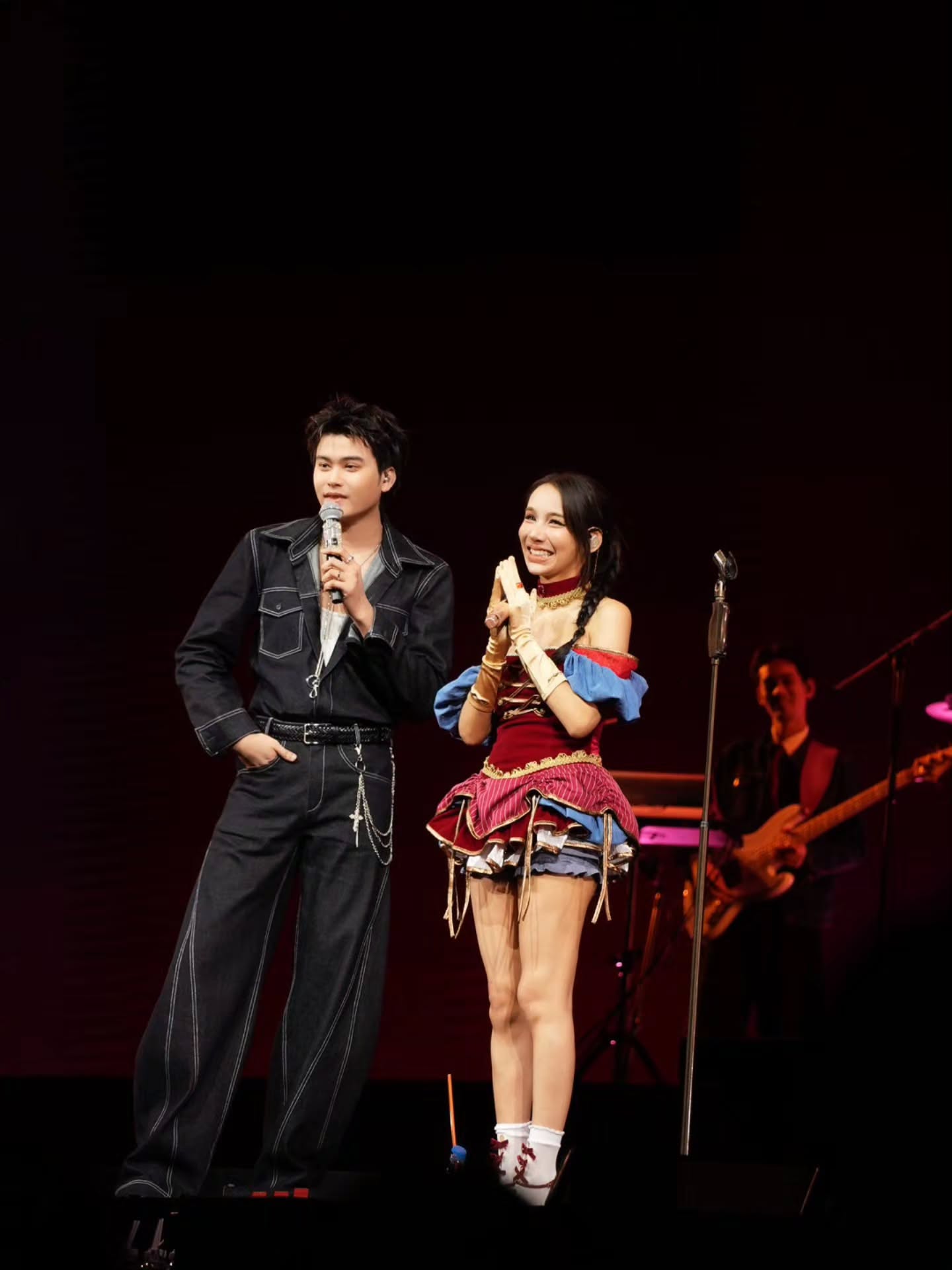 นนท์ - ธนนท์ จำเริญ