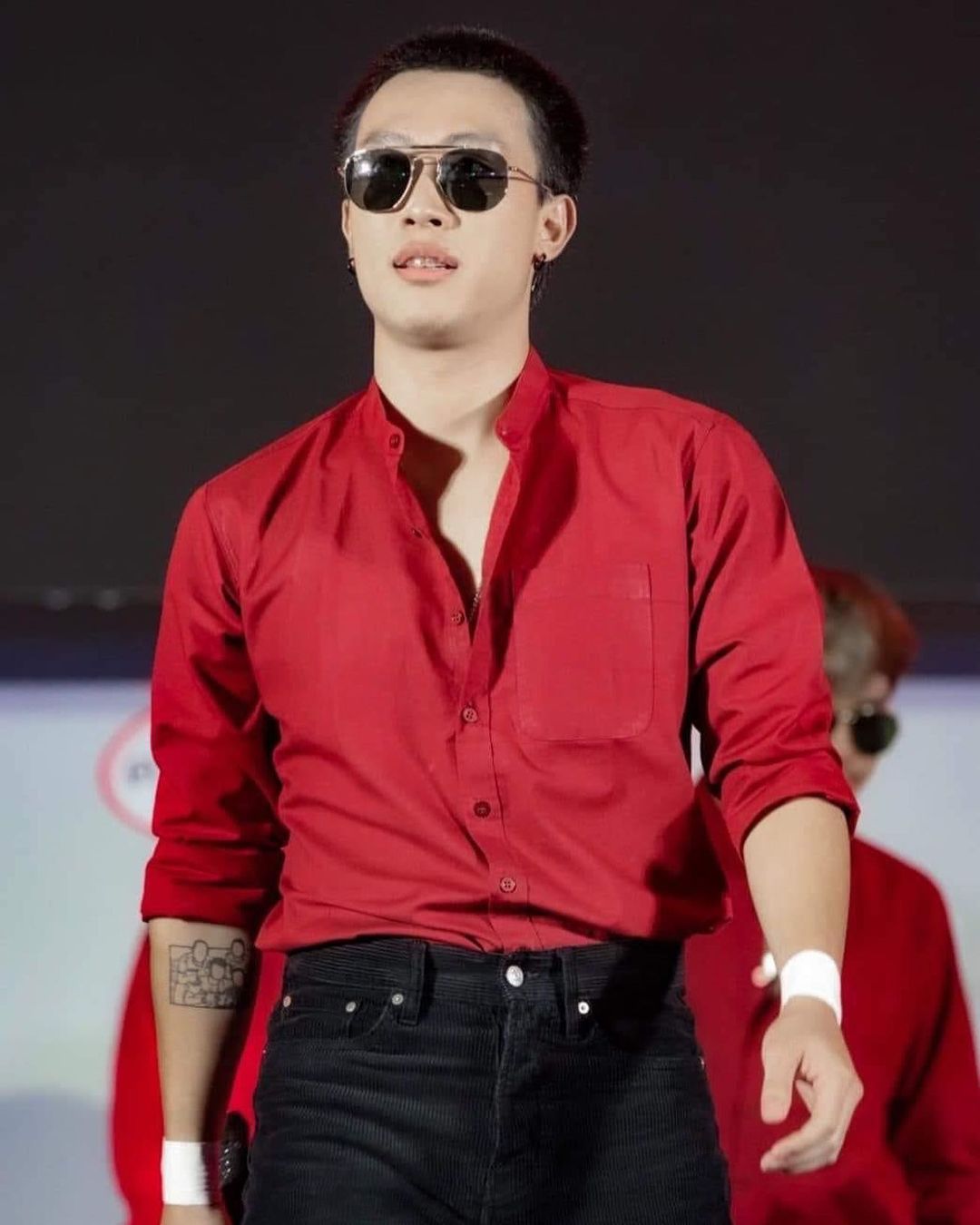 นุ๊ก - ธนดล ศิริแวว