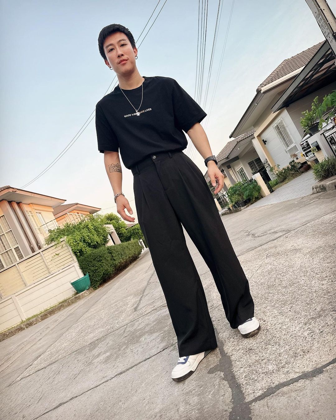 นุ๊ก - ธนดล ศิริแวว