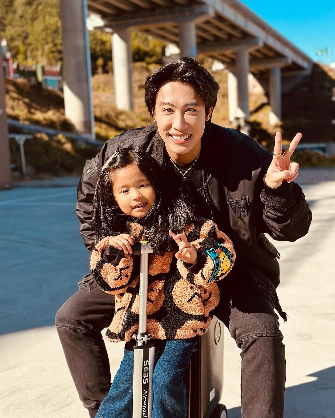 นุ๊ก - ธนดล ศิริแวว