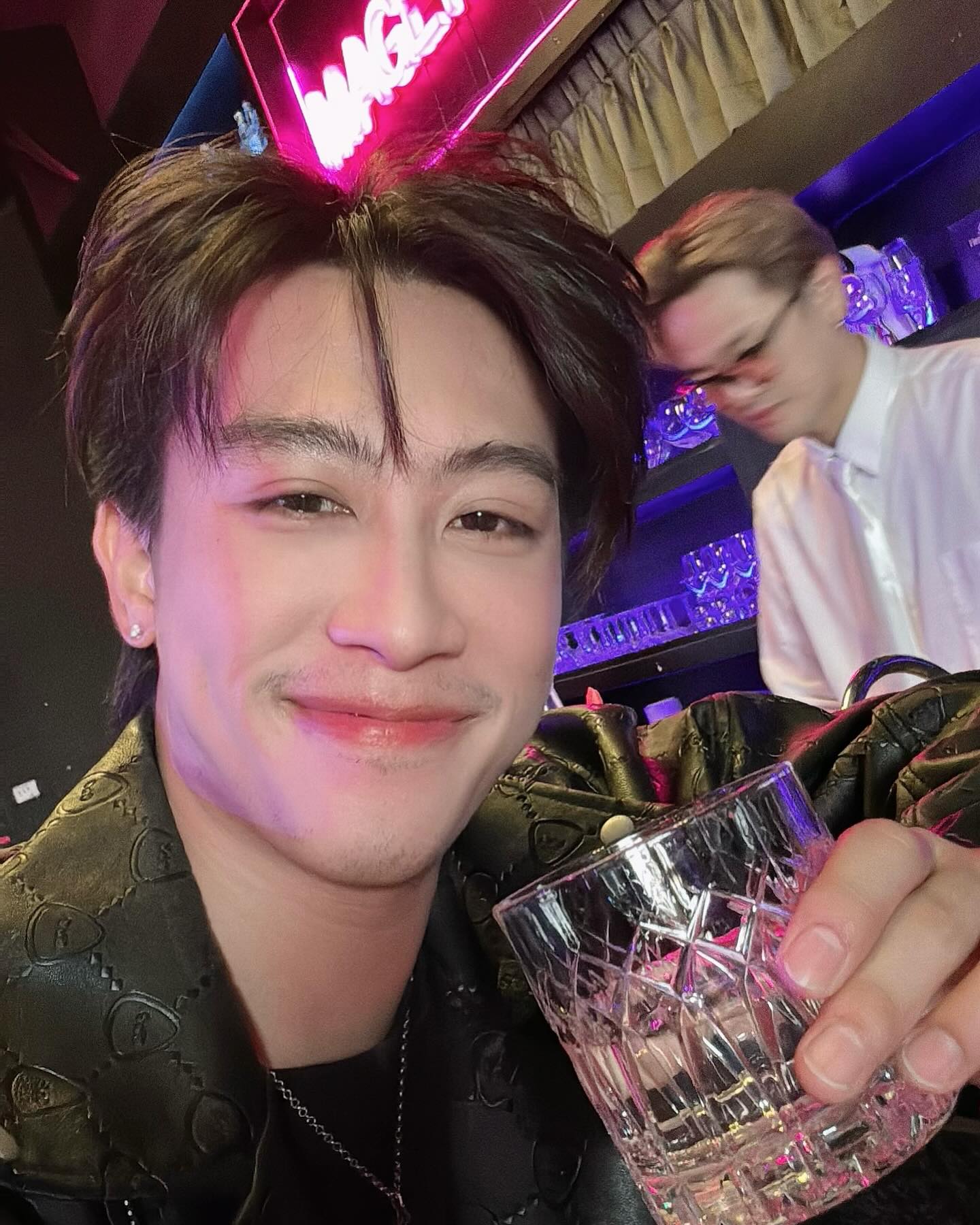 นุ๊ก - ธนดล ศิริแวว