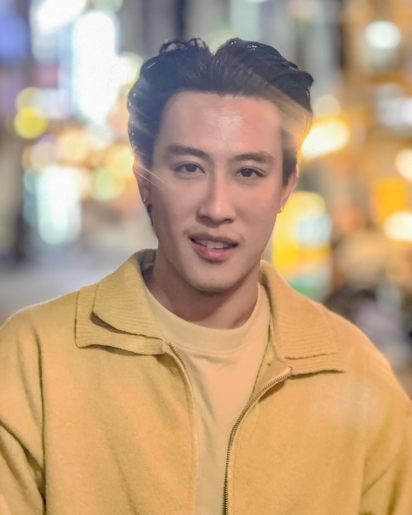 นุ๊ก - ธนดล ศิริแวว