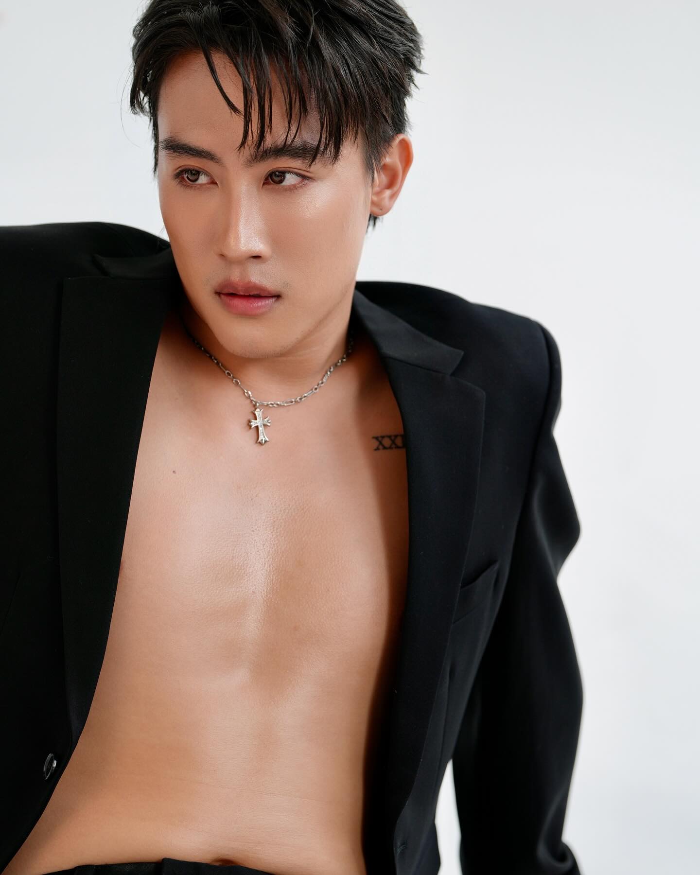 นุ๊ก - ธนดล ศิริแวว