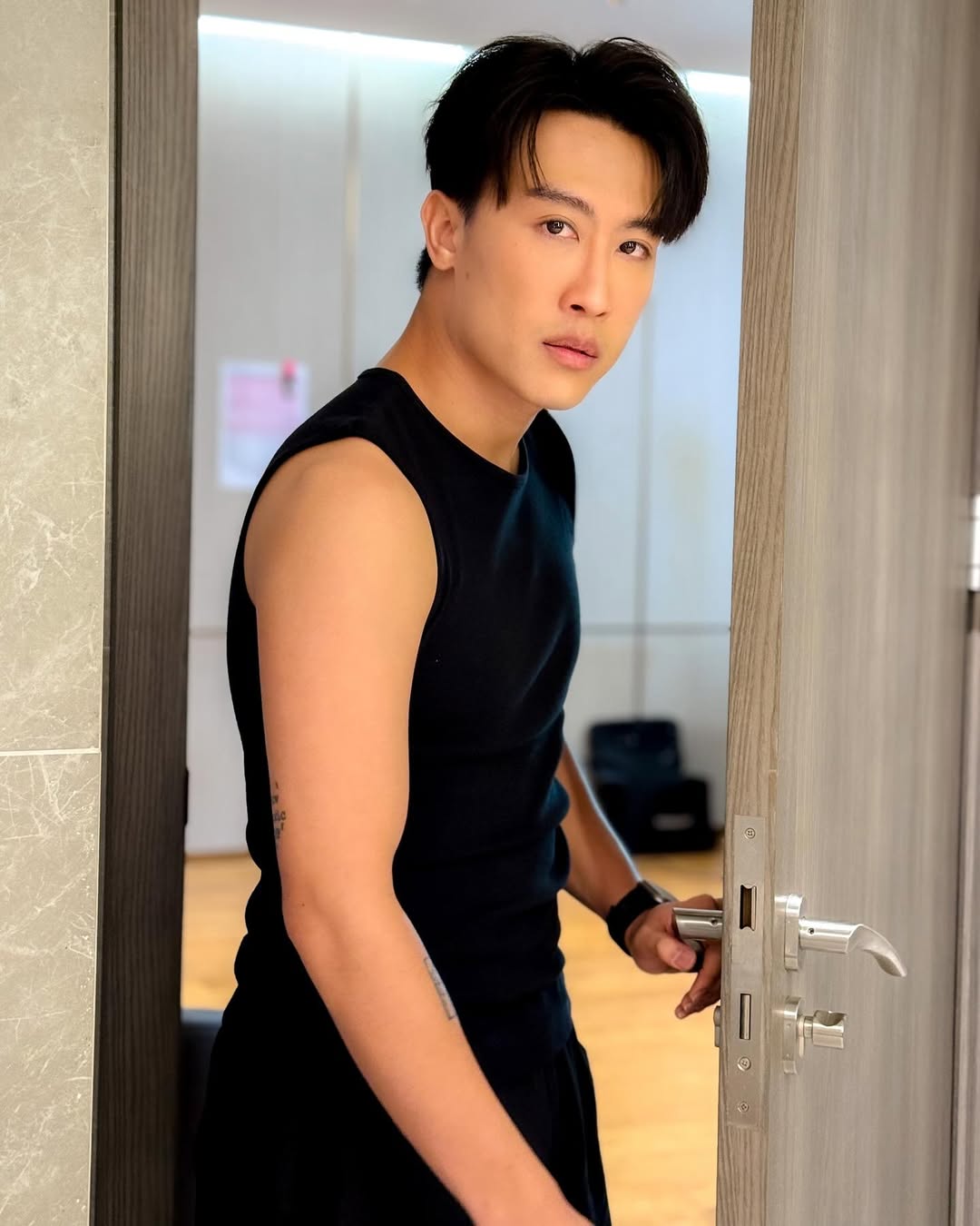 นุ๊ก - ธนดล ศิริแวว