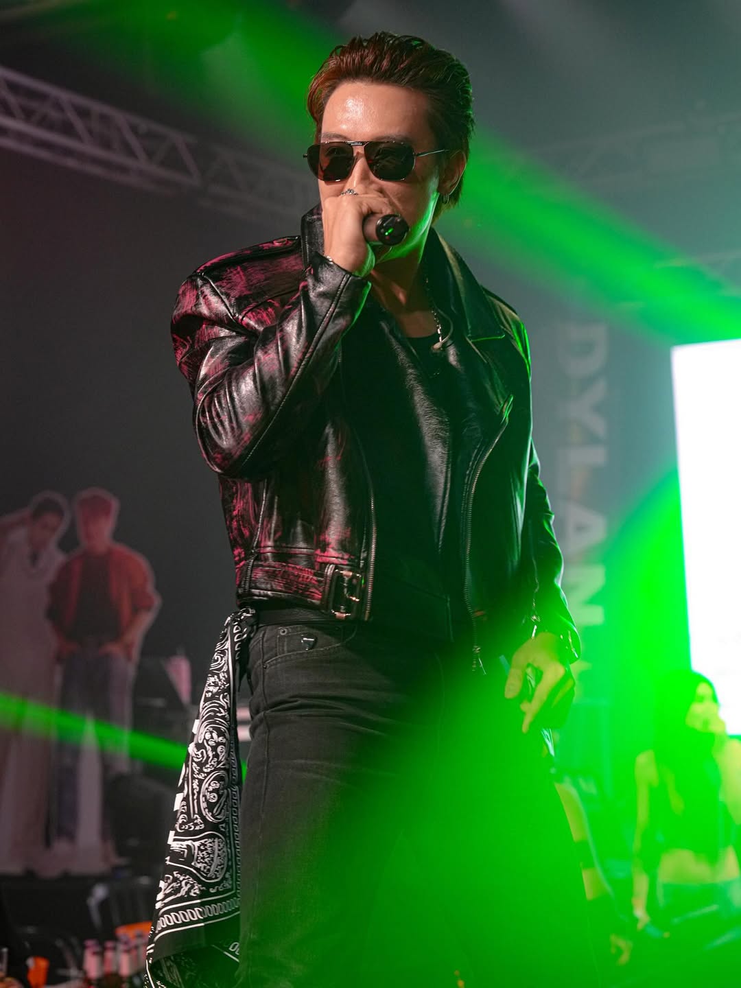 นุ๊ก - ธนดล ศิริแวว
