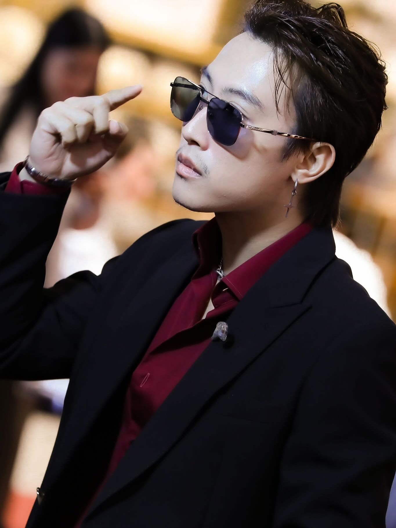 นุ๊ก - ธนดล ศิริแวว