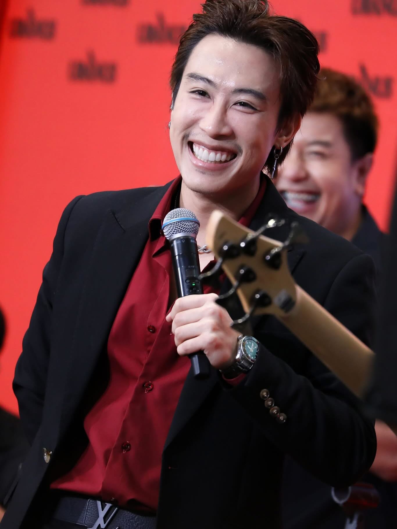 นุ๊ก - ธนดล ศิริแวว