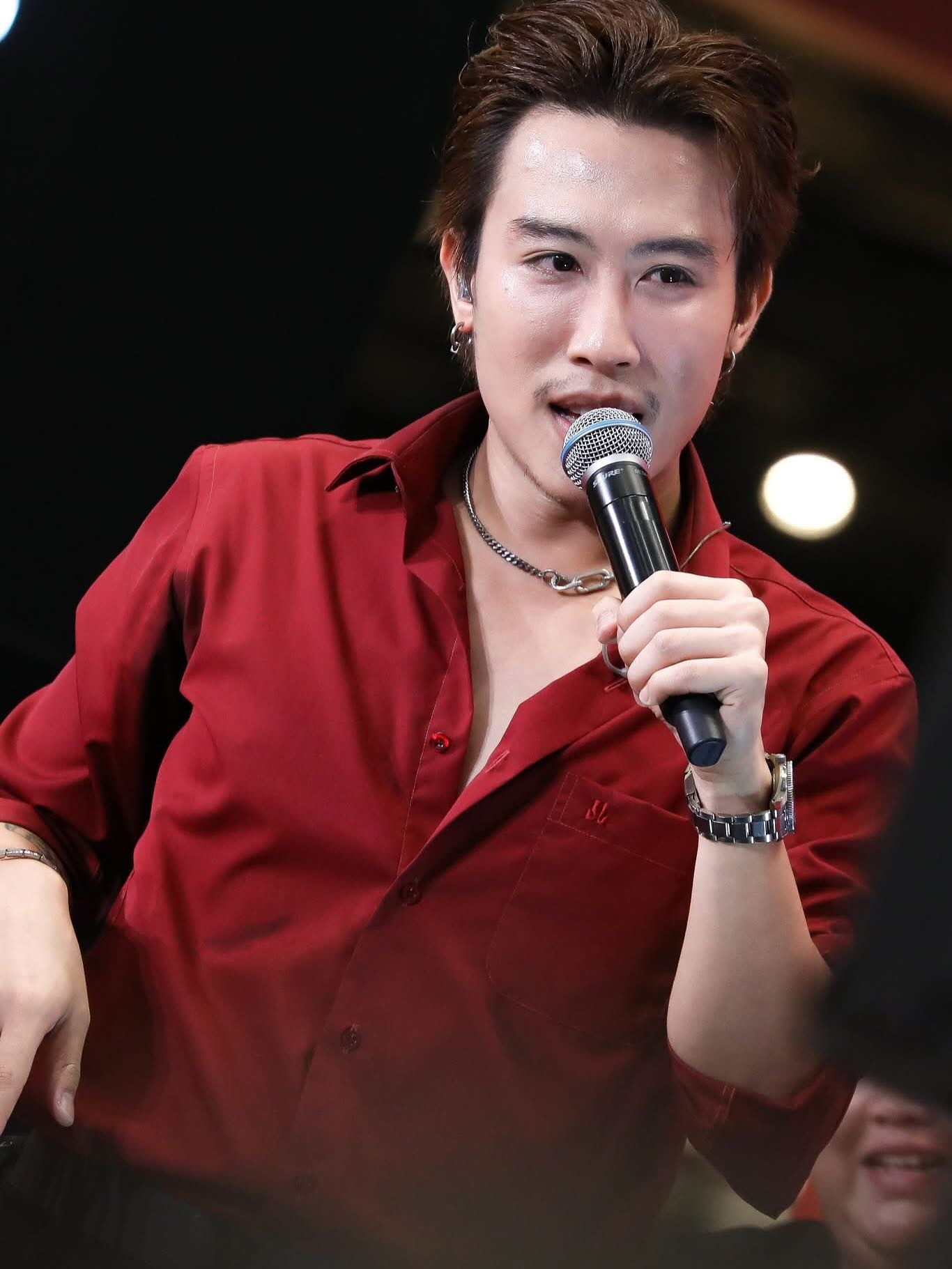 นุ๊ก - ธนดล ศิริแวว