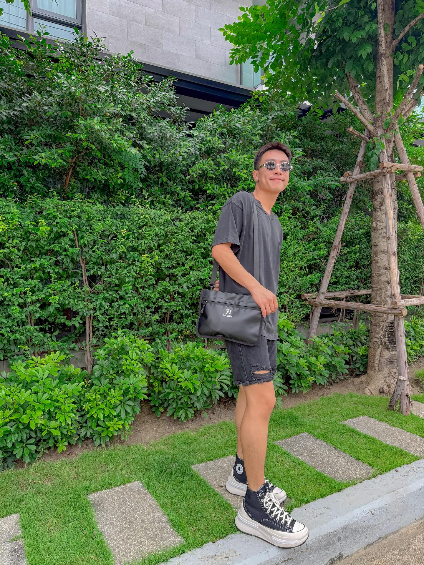 นุ๊ก - ธนดล ศิริแวว