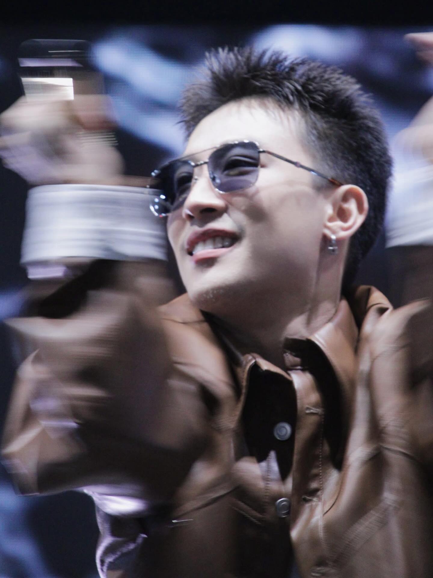 นุ๊ก - ธนดล ศิริแวว