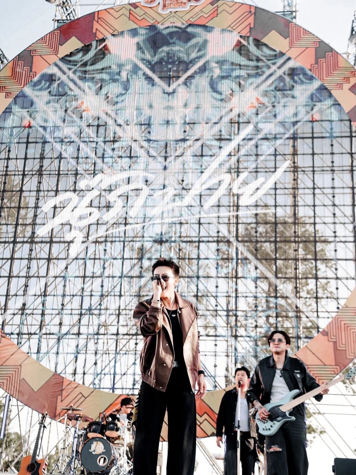 นุ๊ก - ธนดล ศิริแวว