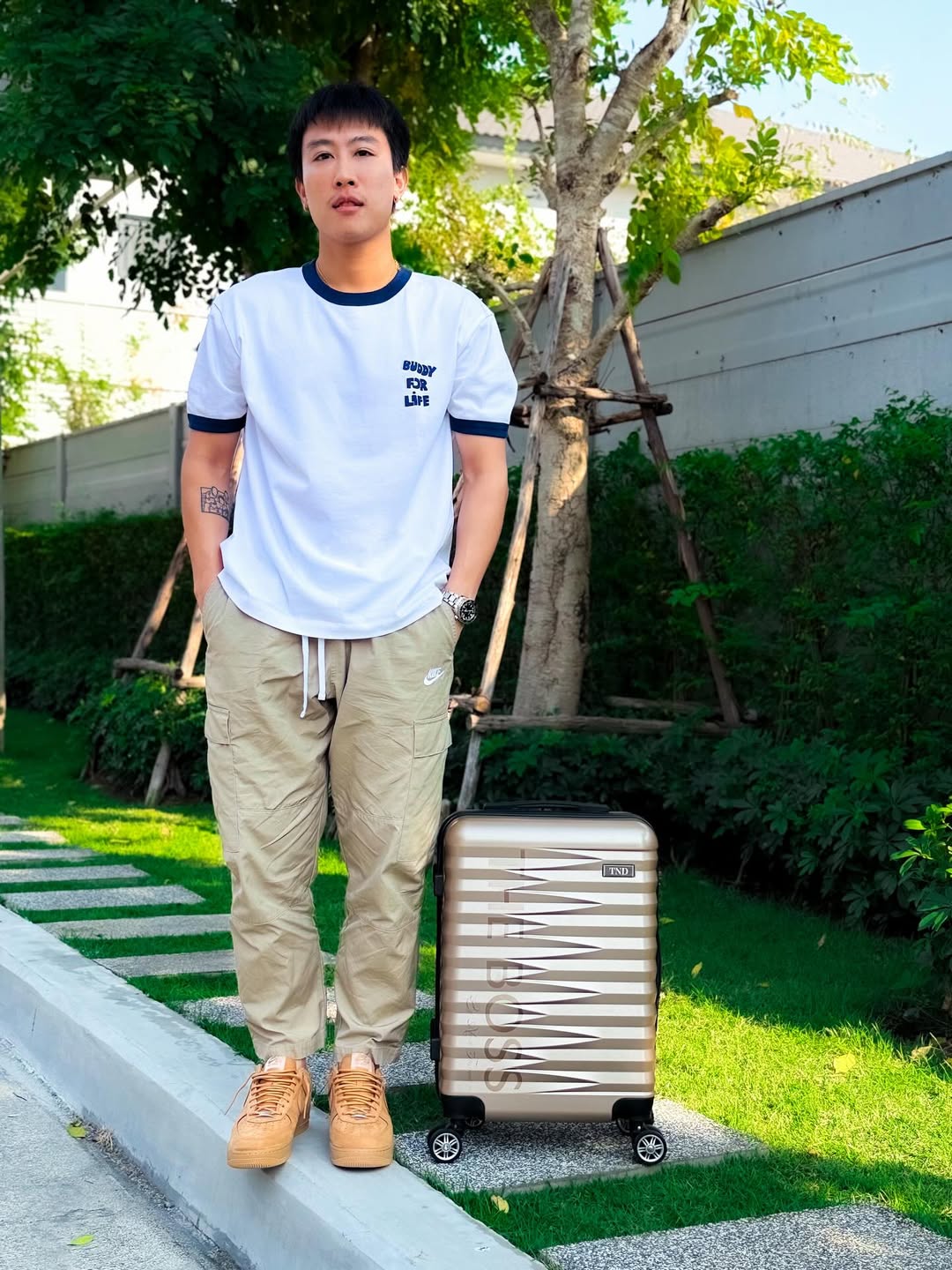 นุ๊ก - ธนดล ศิริแวว