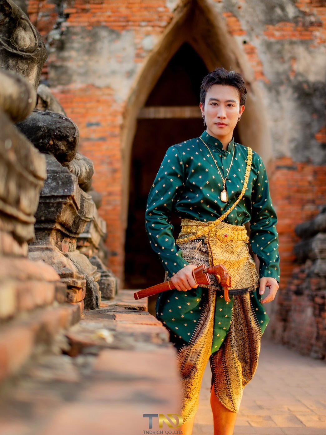 นุ๊ก - ธนดล ศิริแวว