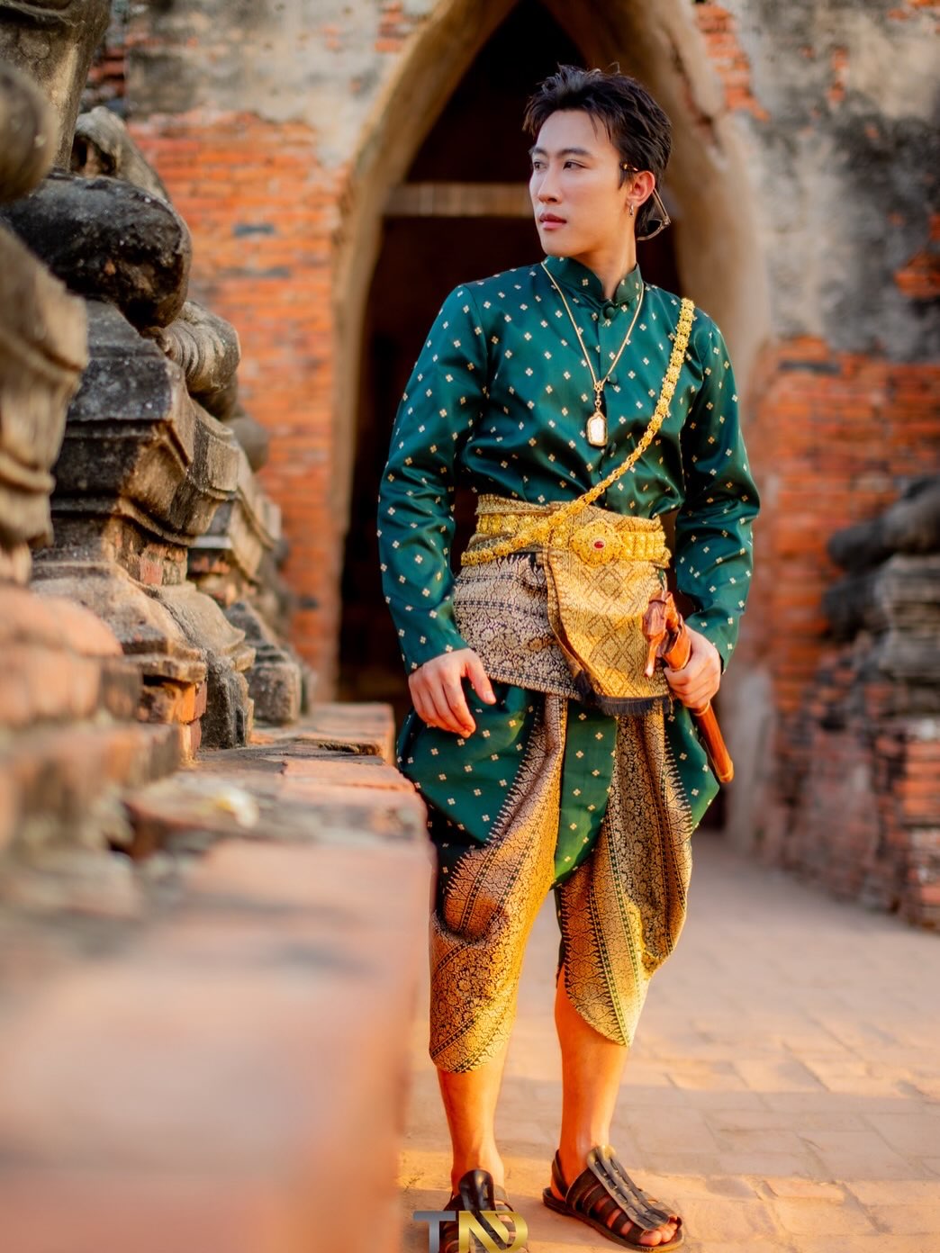 นุ๊ก - ธนดล ศิริแวว