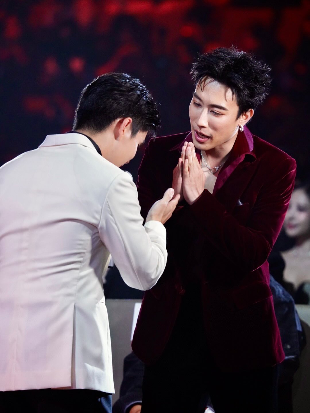 นุ๊ก - ธนดล ศิริแวว