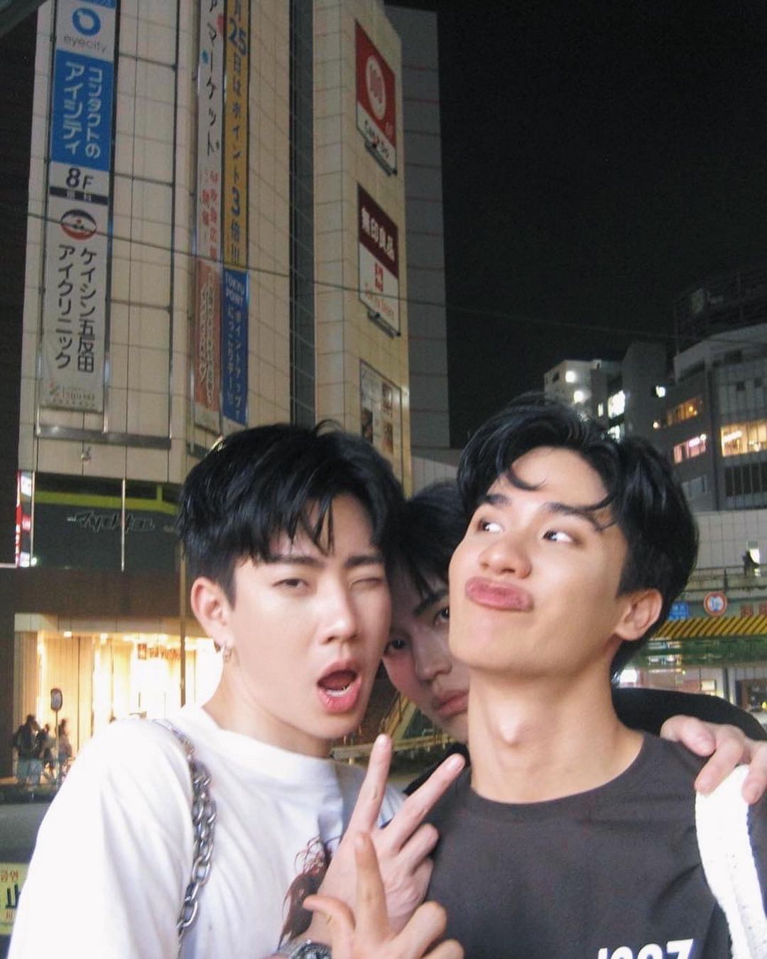 ออฟ - จุมพล อดุลกิตติพร