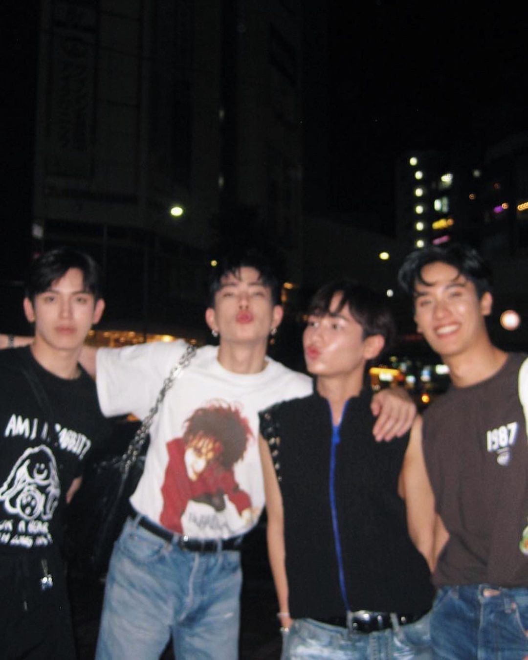 ออฟ - จุมพล อดุลกิตติพร