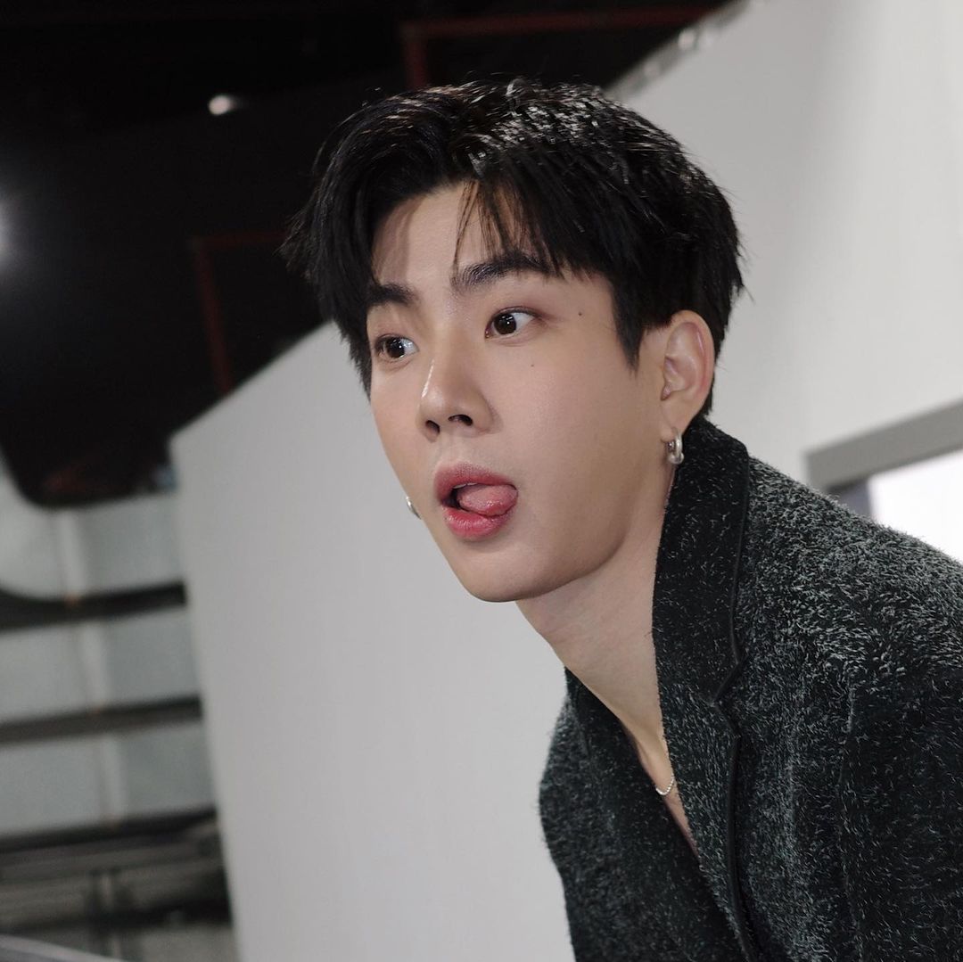 ออฟ - จุมพล อดุลกิตติพร