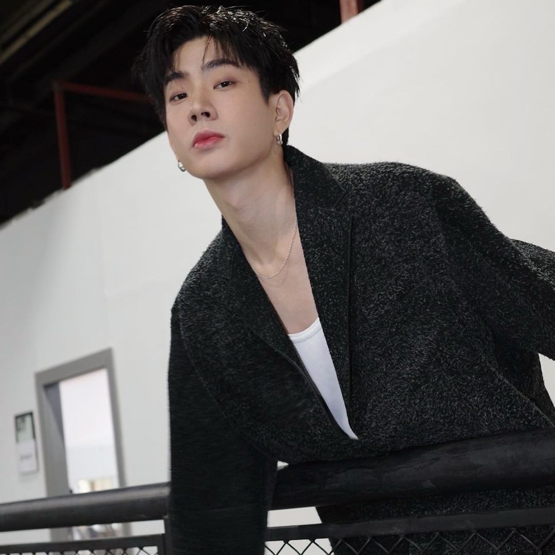 ออฟ - จุมพล อดุลกิตติพร